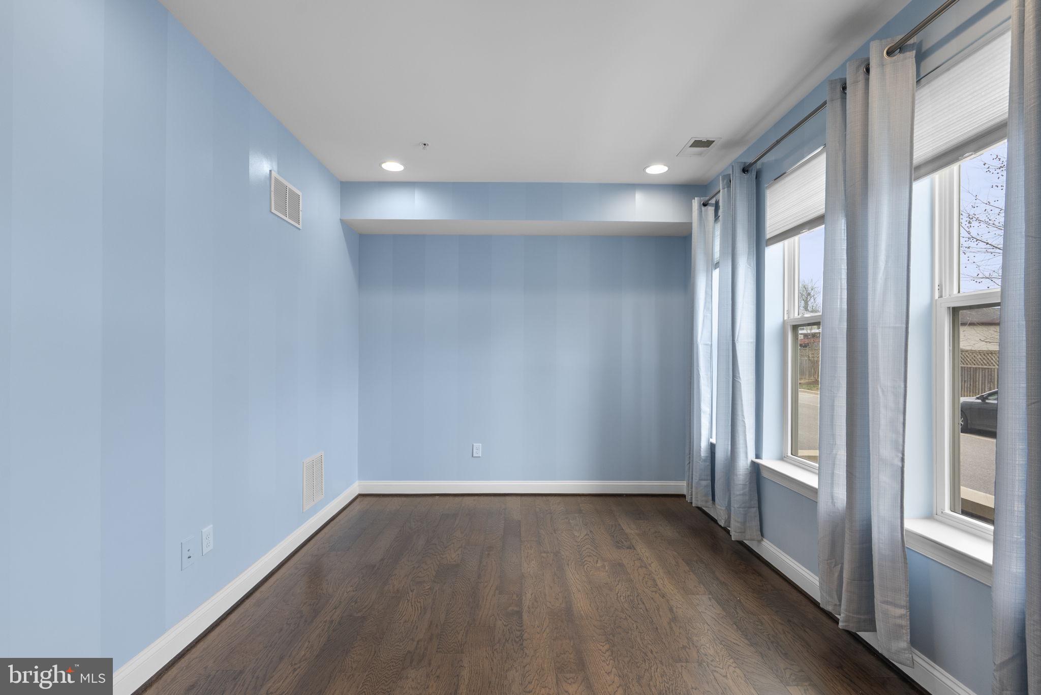 ANNAPOLIS TOWNES AT NEAL FARM - Residential