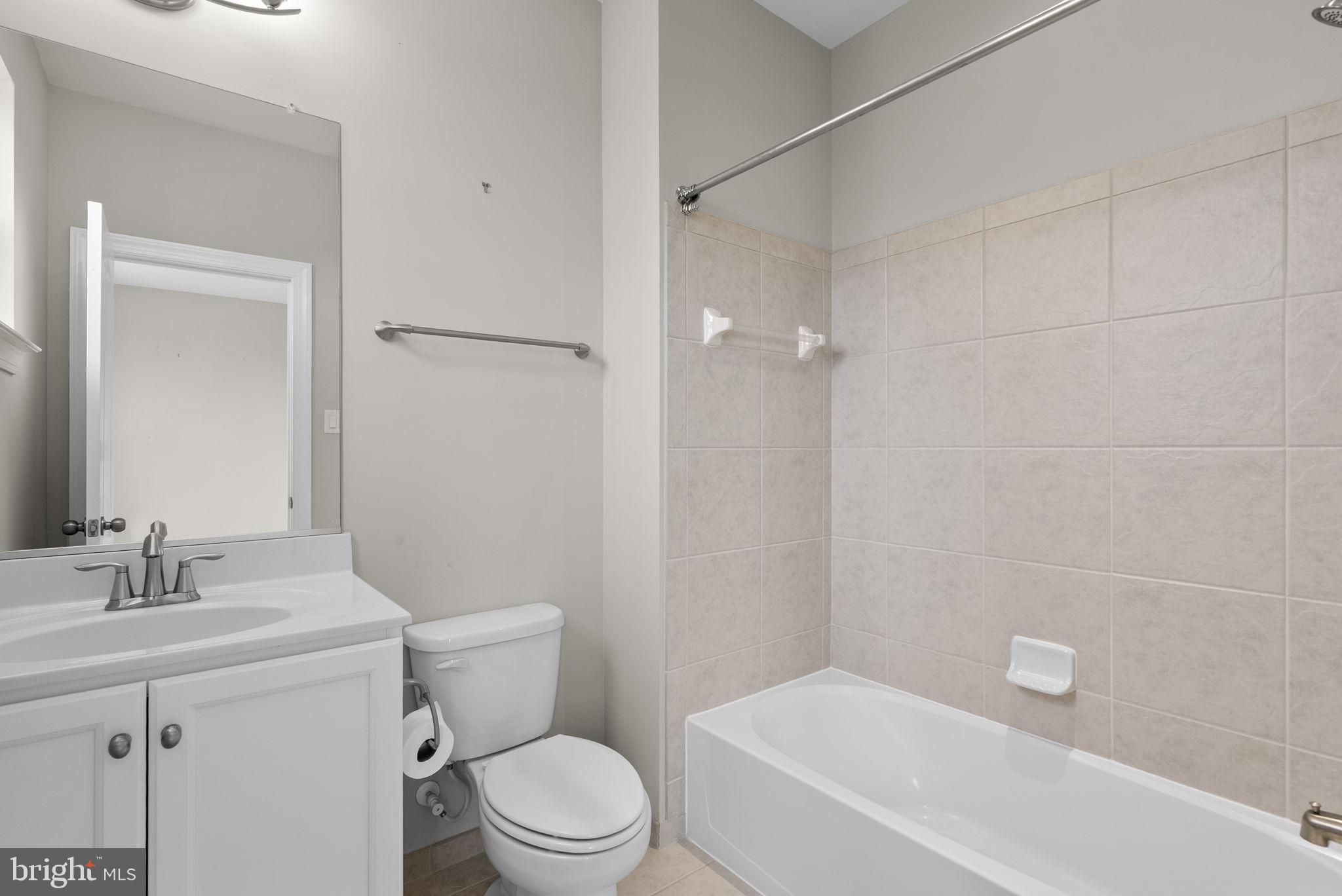 ANNAPOLIS TOWNES AT NEAL FARM - Residential