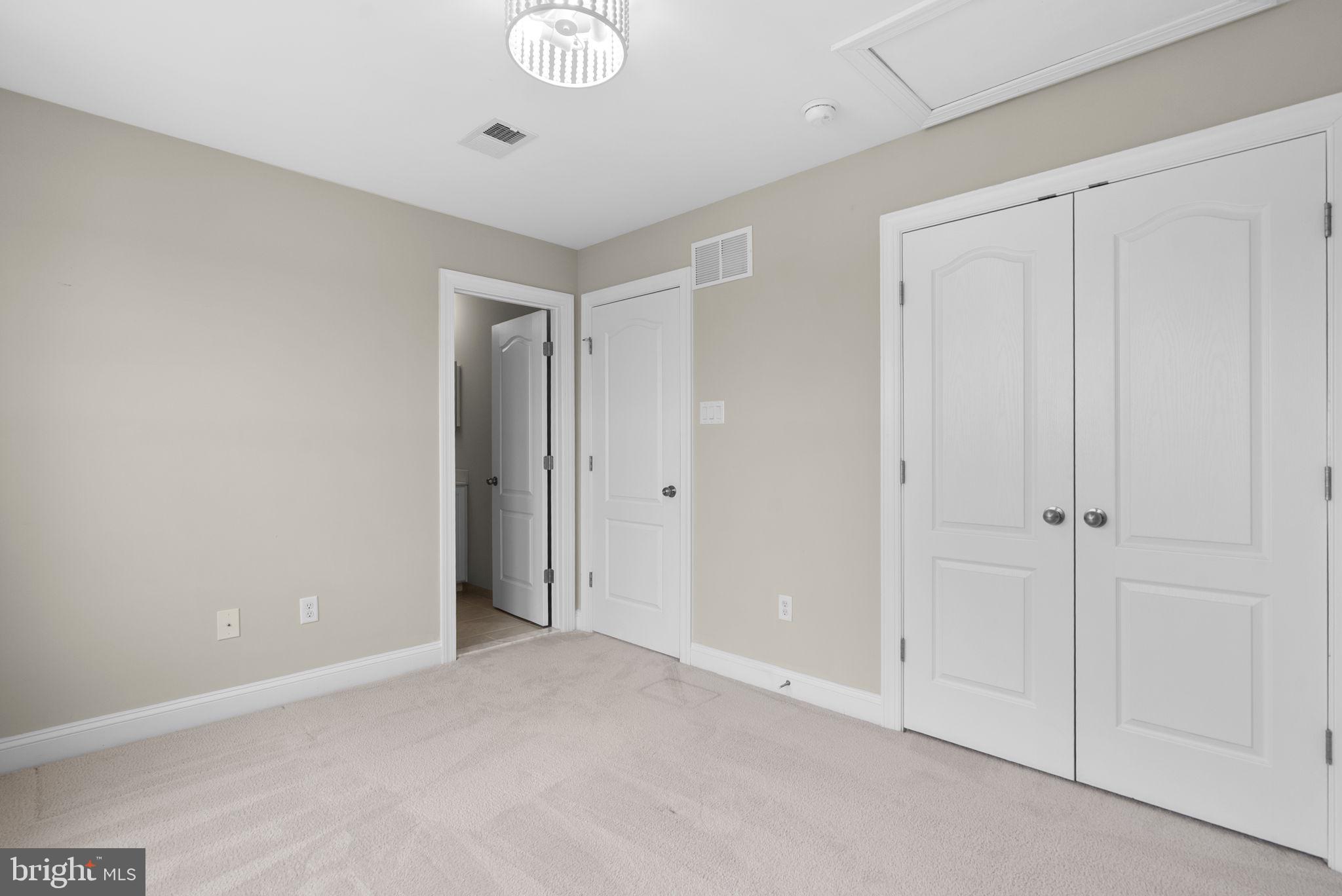 ANNAPOLIS TOWNES AT NEAL FARM - Residential