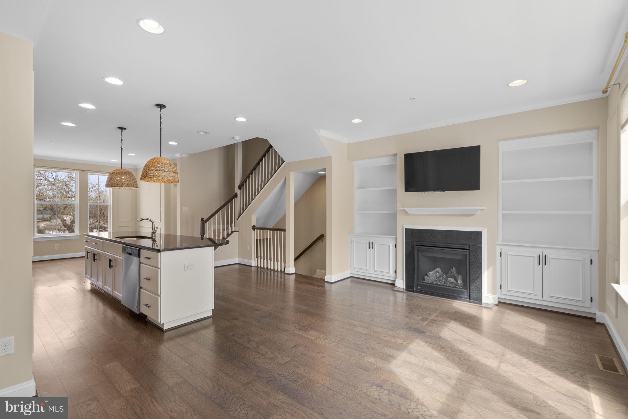 ANNAPOLIS TOWNES AT NEAL FARM - Residential