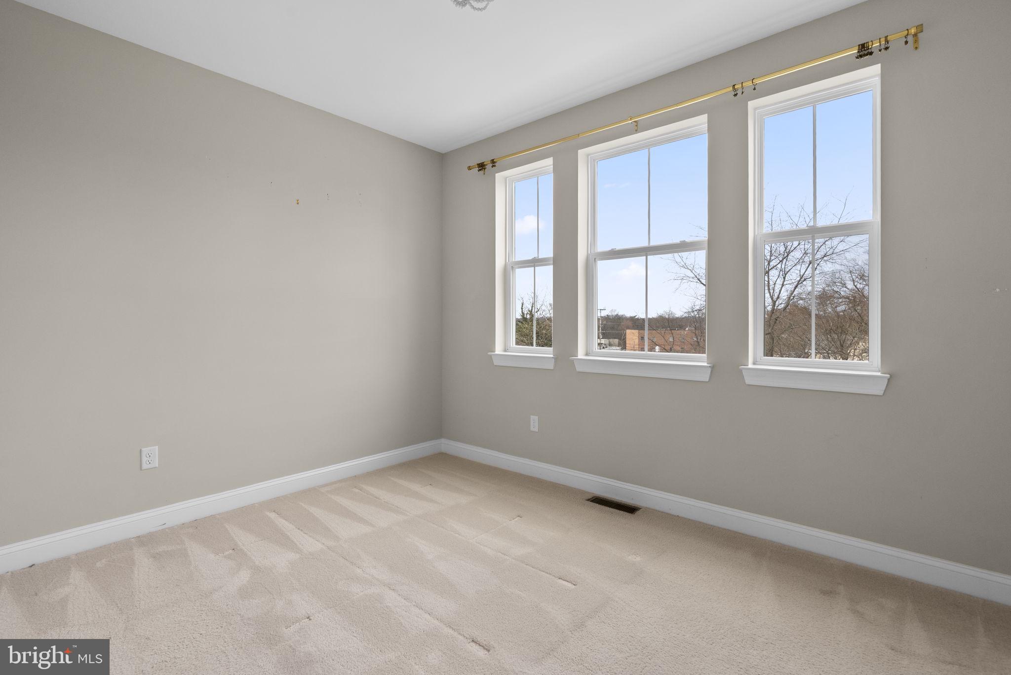 ANNAPOLIS TOWNES AT NEAL FARM - Residential