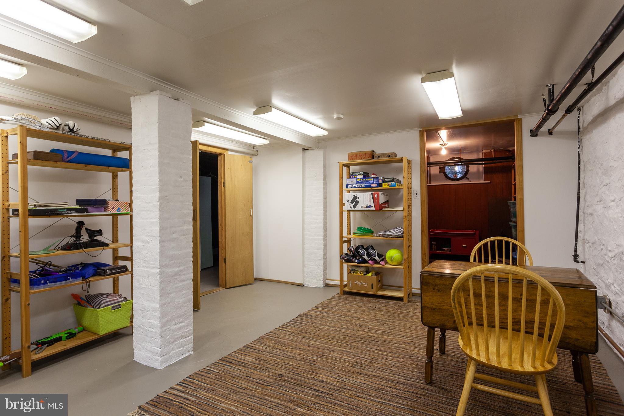 ROLAND PARK - Residential