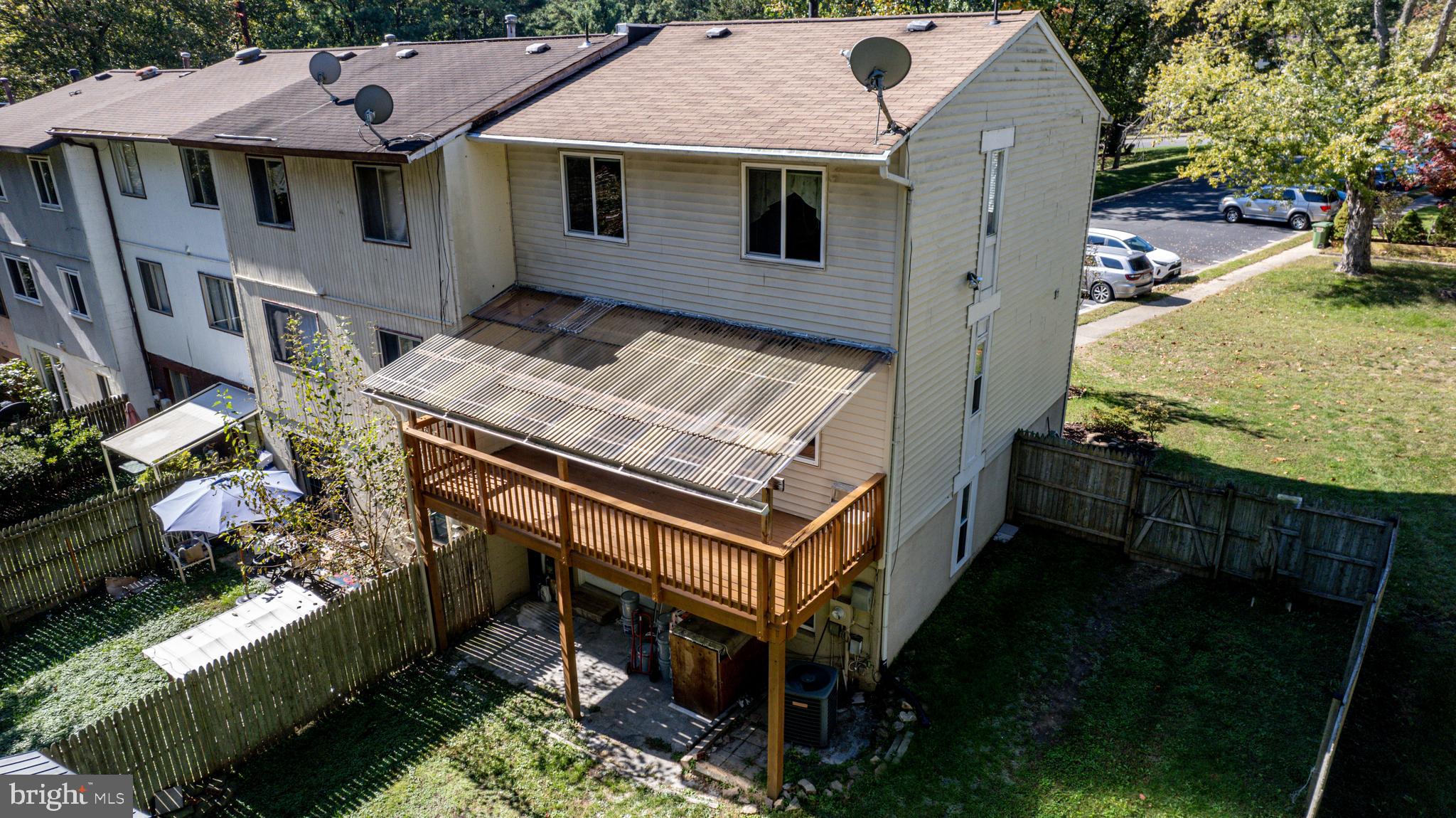 LAKE RIDGE - Residential