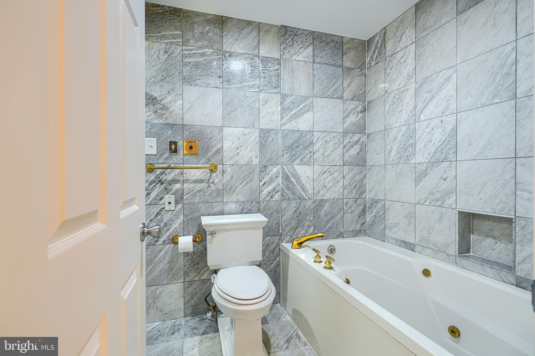 TUSCANY-CANTERBURY - Residential
