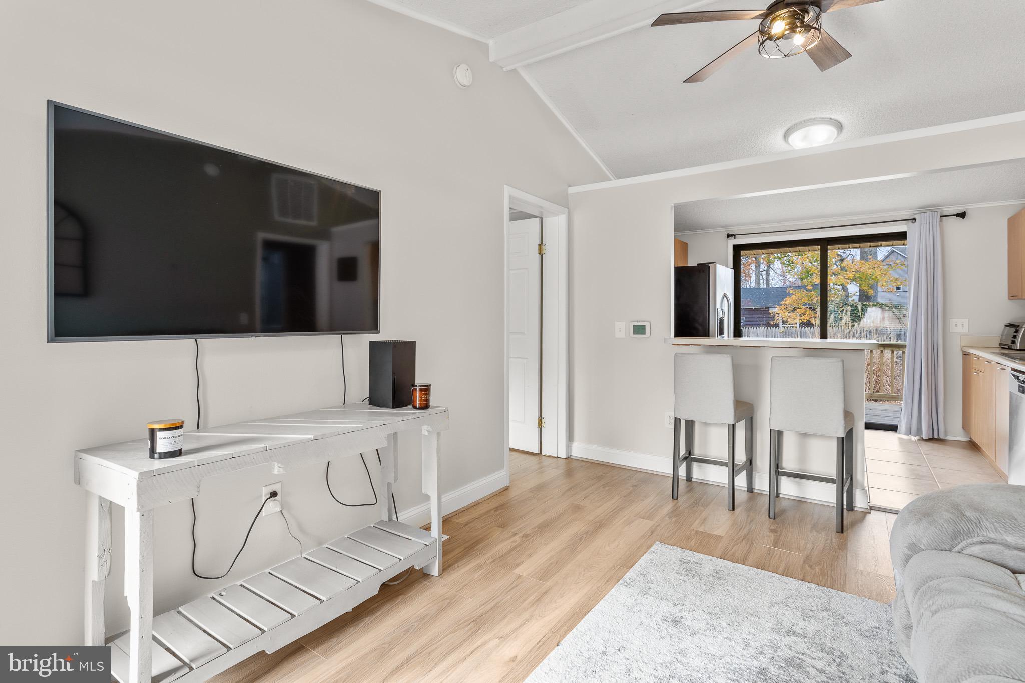 AVALON SHORES - Residential