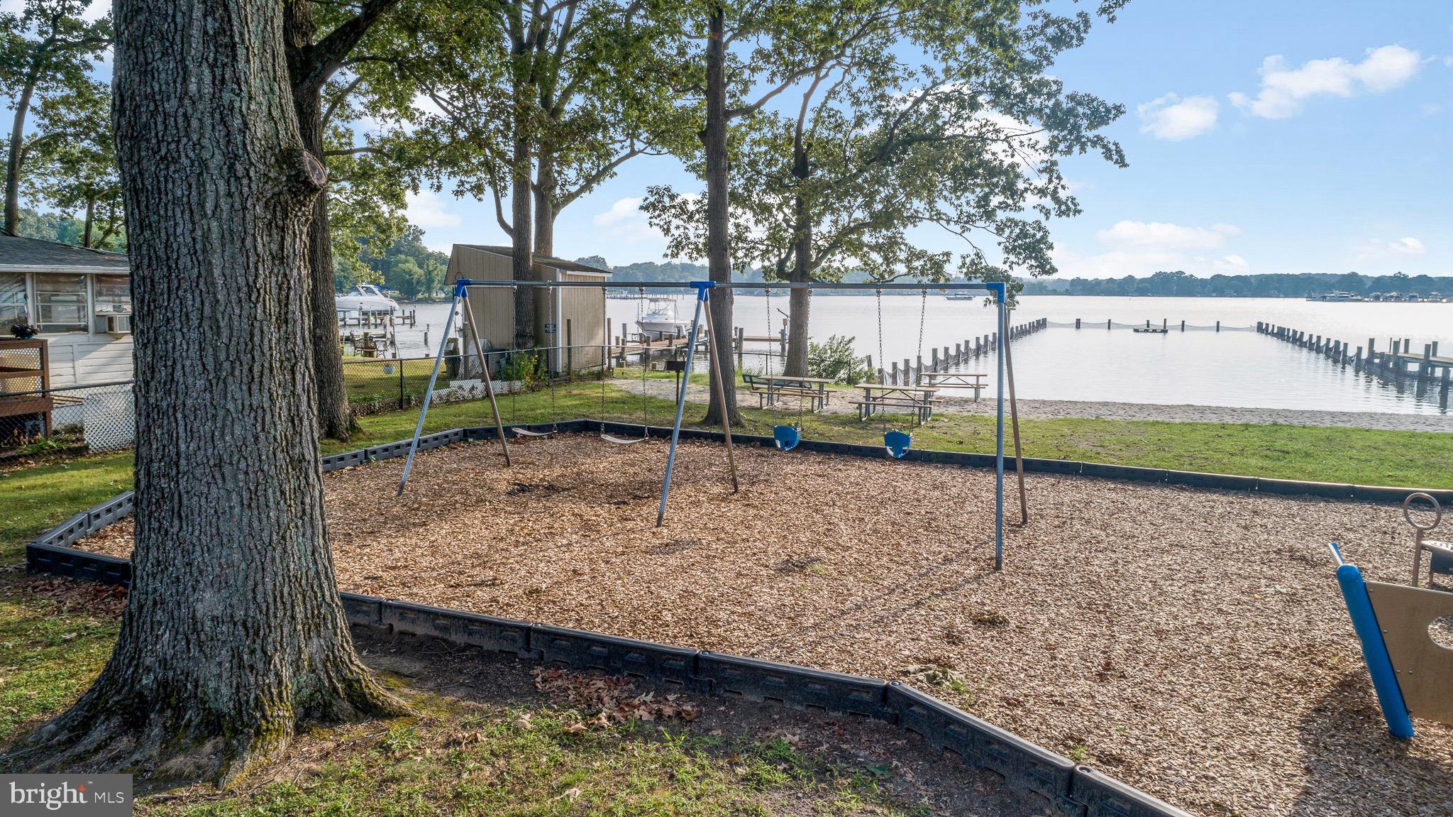 AVALON SHORES - Residential