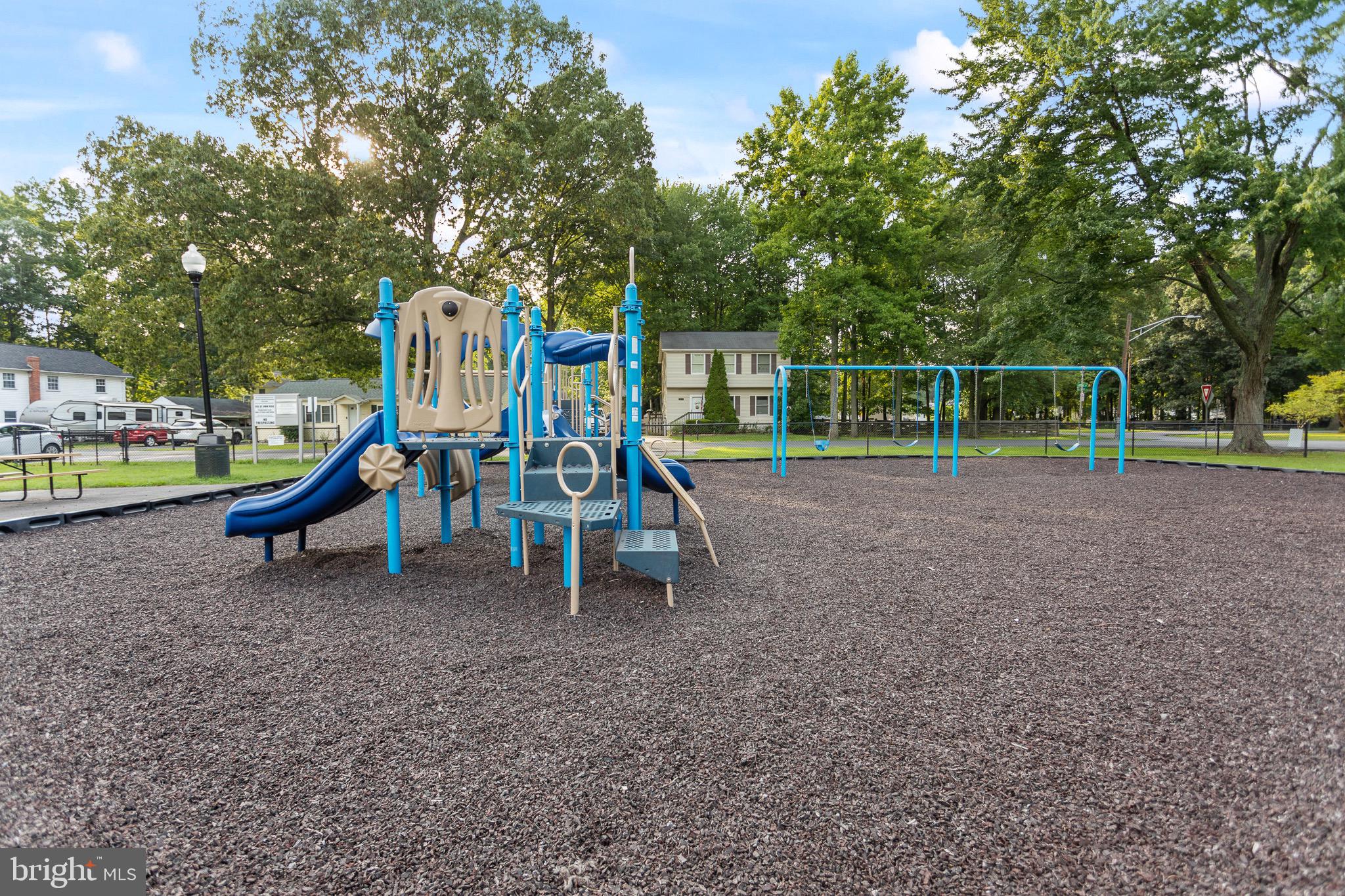 AVALON SHORES - Residential