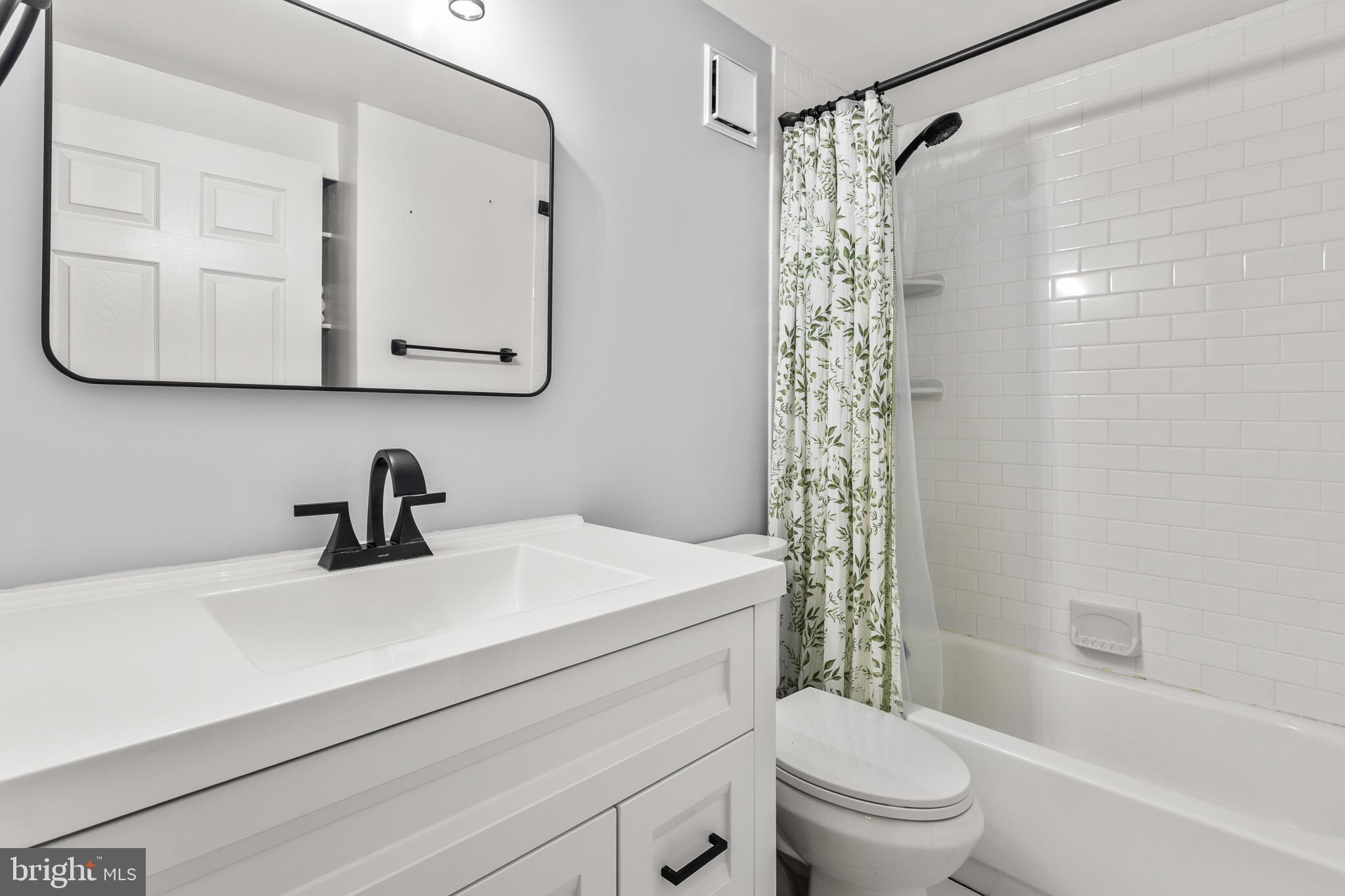 AVALON SHORES - Residential