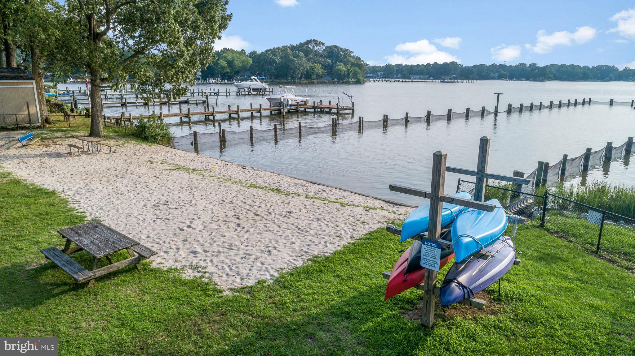 AVALON SHORES - Residential