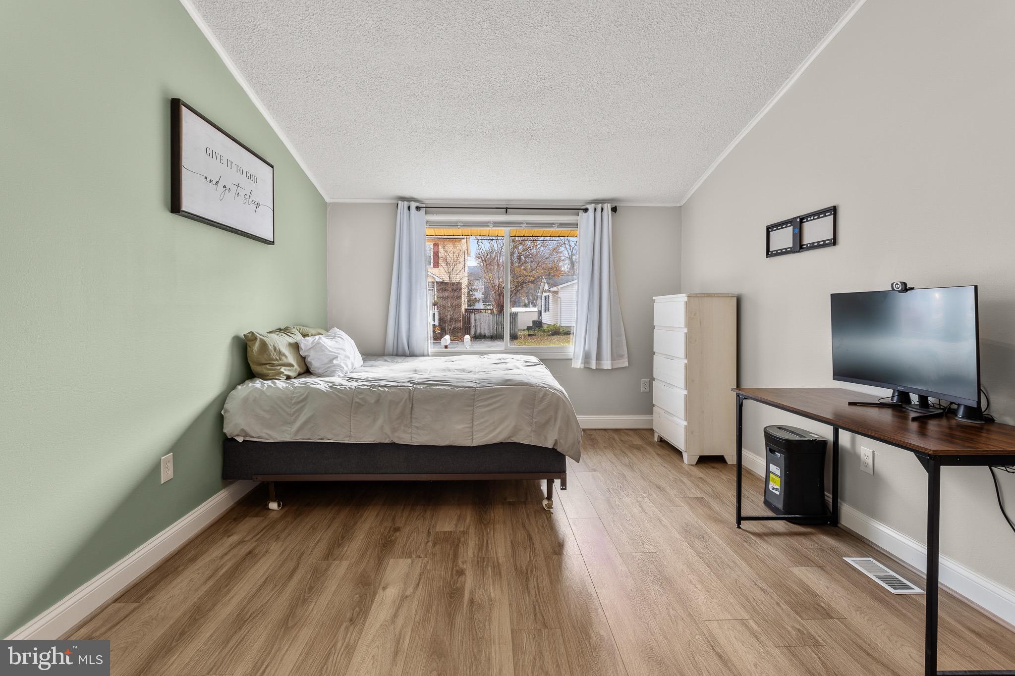 AVALON SHORES - Residential