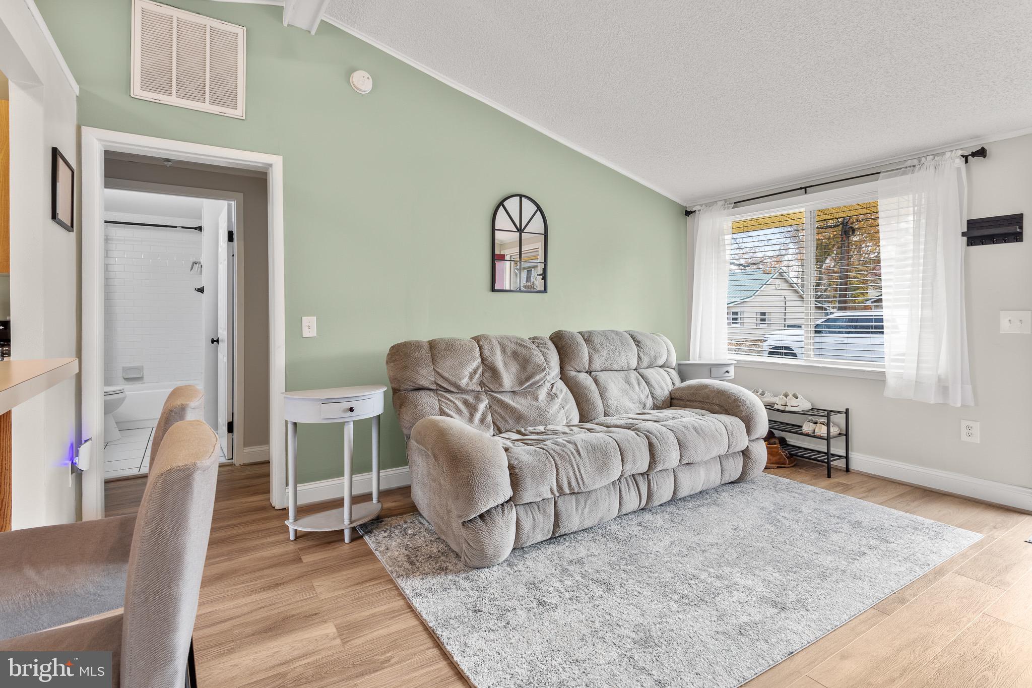 AVALON SHORES - Residential