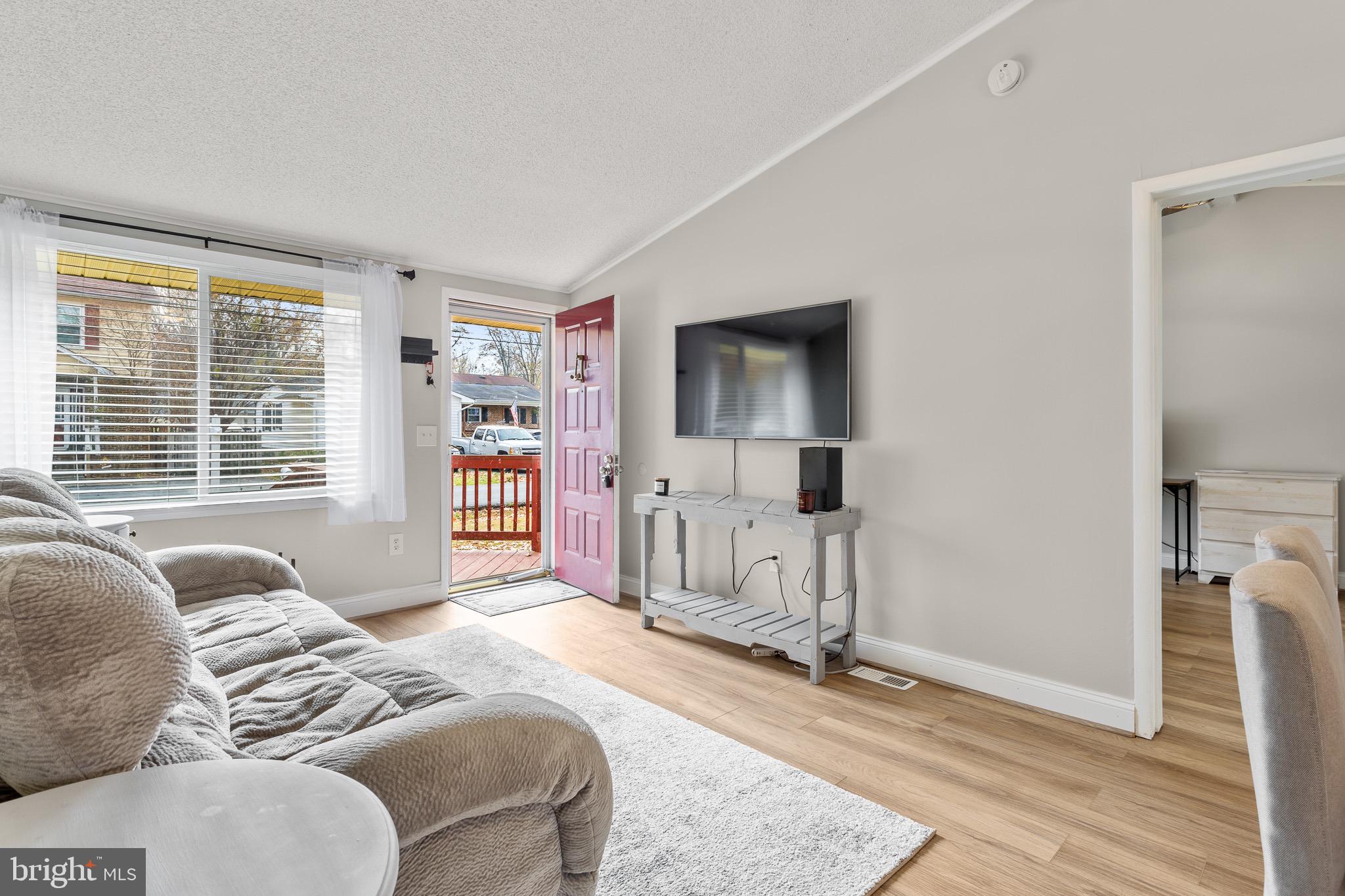 AVALON SHORES - Residential