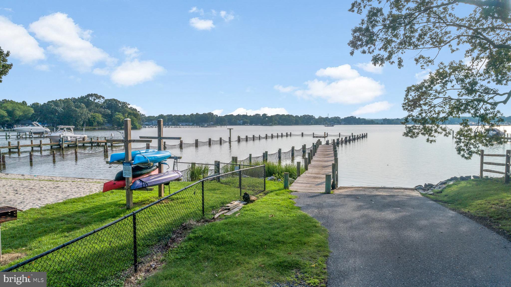 AVALON SHORES - Residential