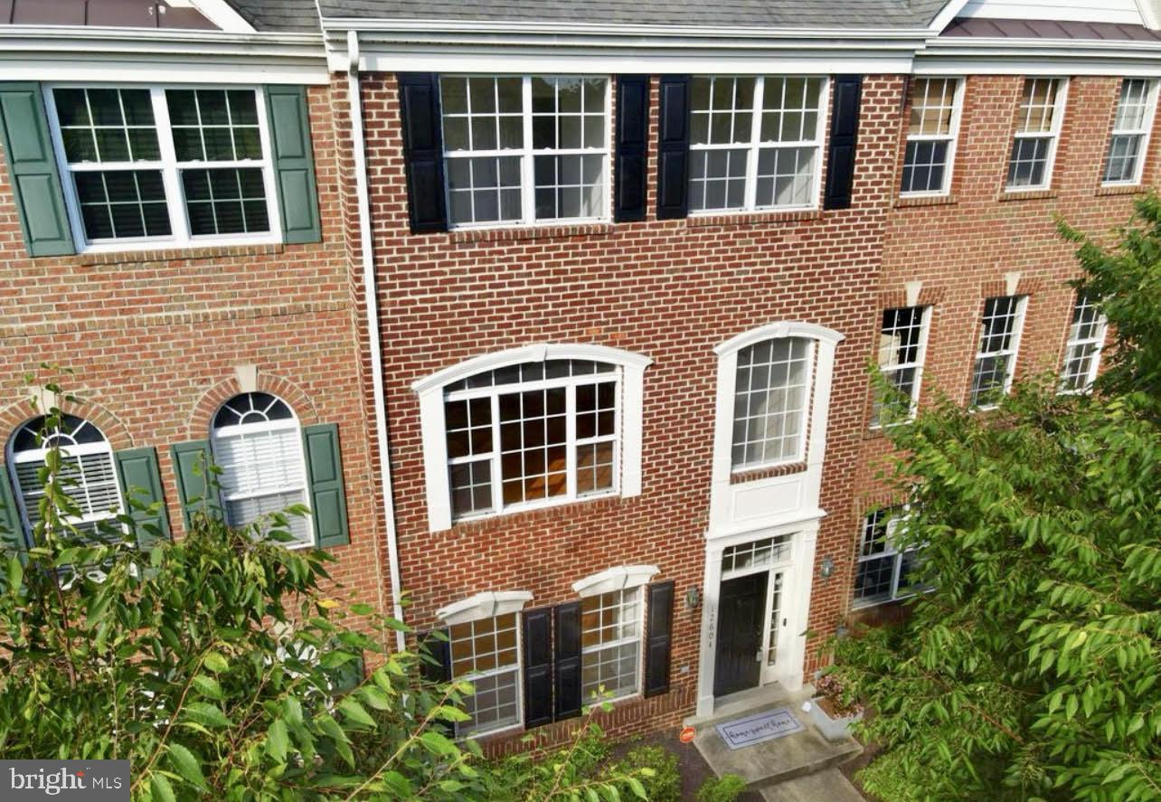 FAIRWOOD - Residential Lease