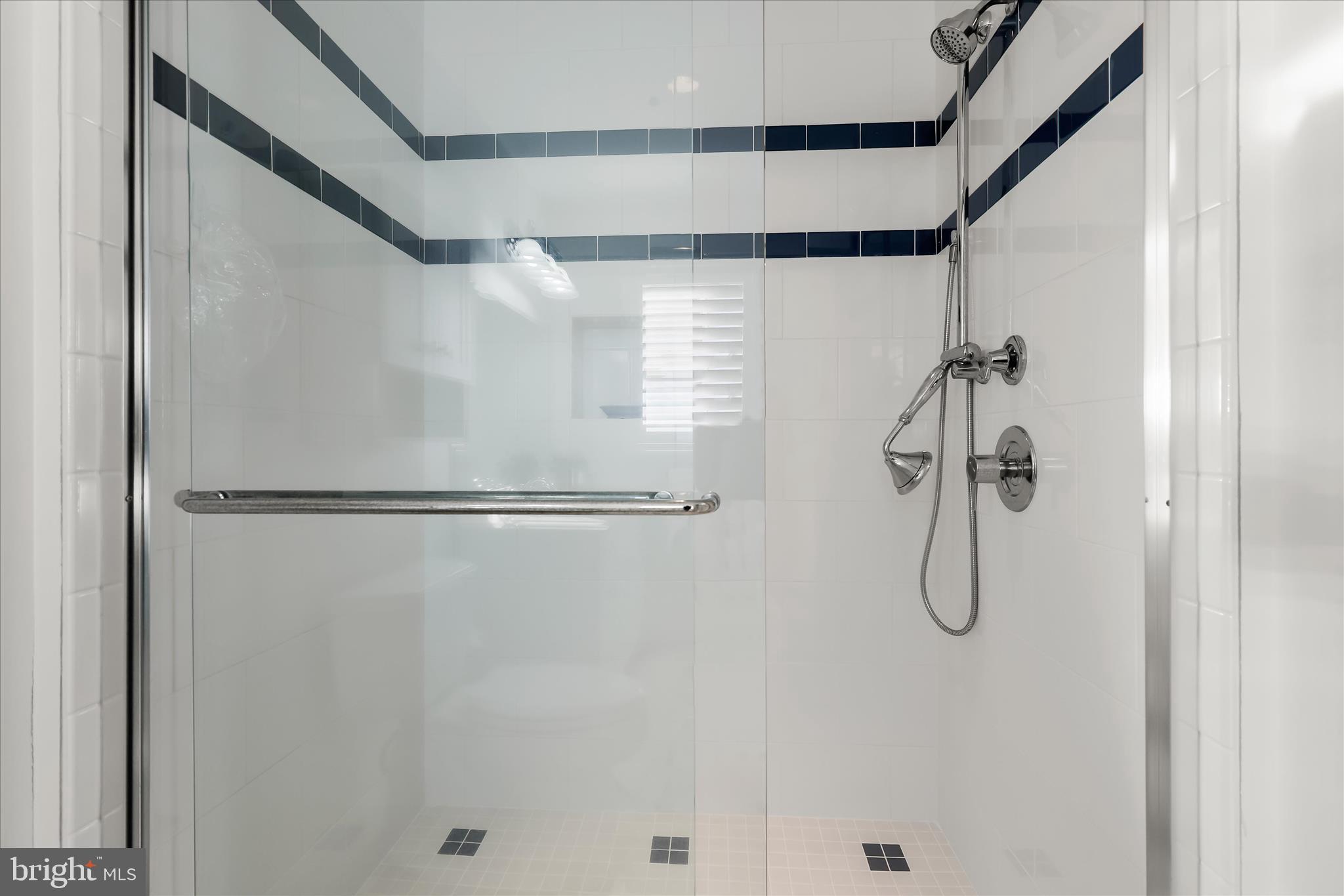 LONG POINT - Residential