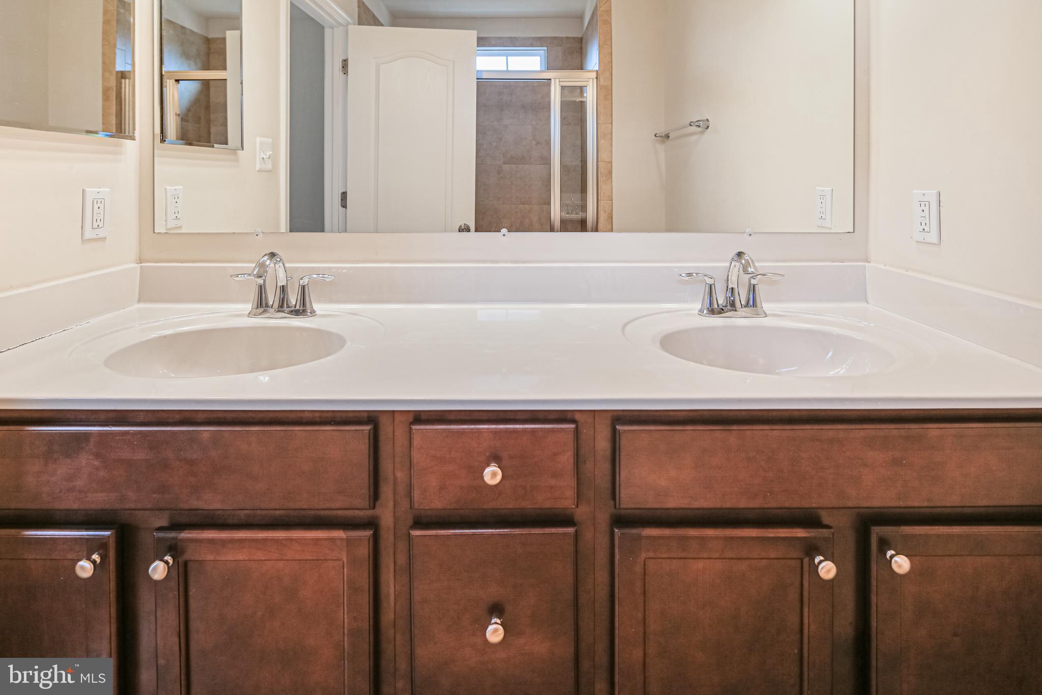 TANYARD SPRINGS TOWNHOMES - Residential