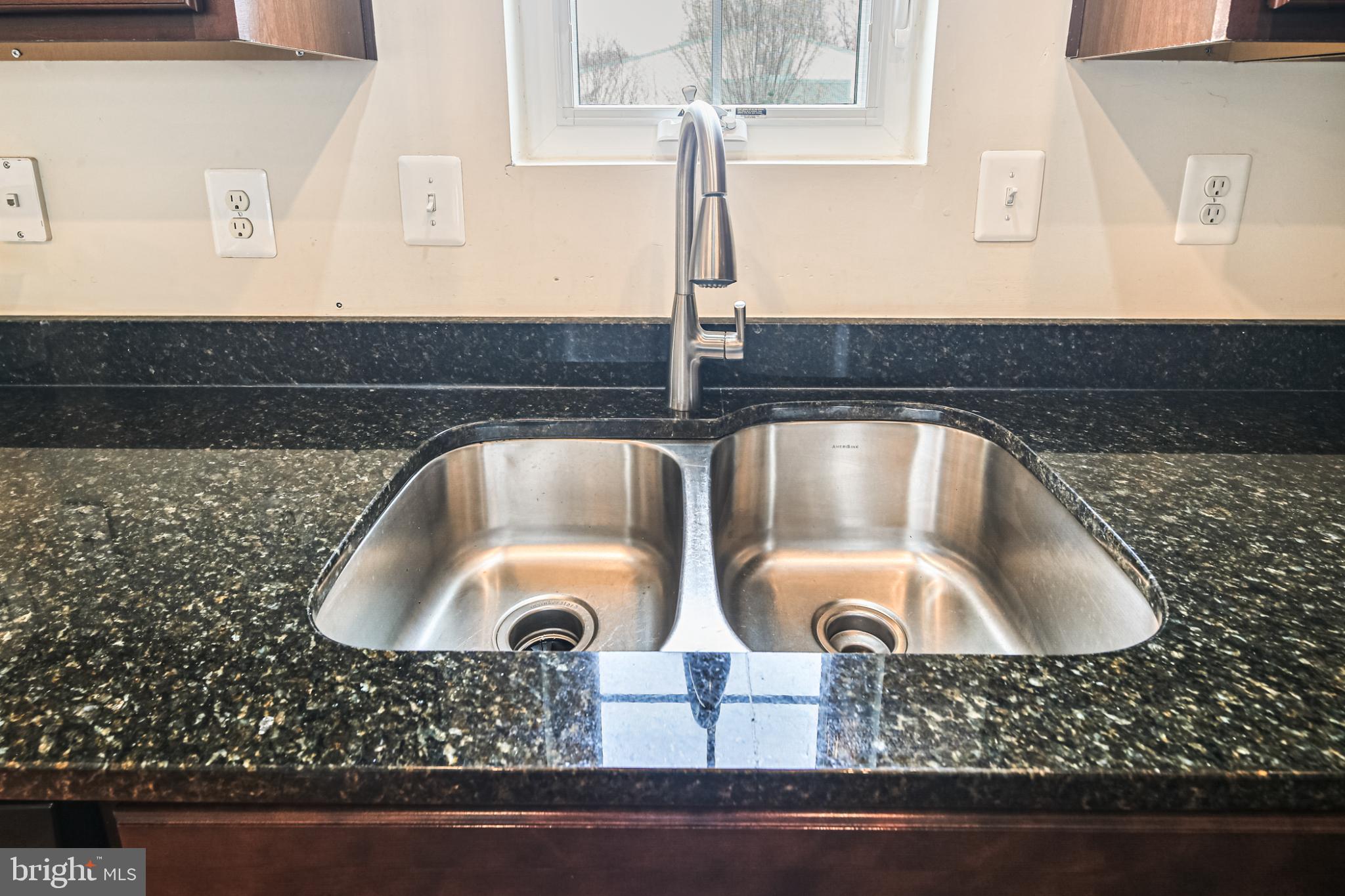 TANYARD SPRINGS TOWNHOMES - Residential