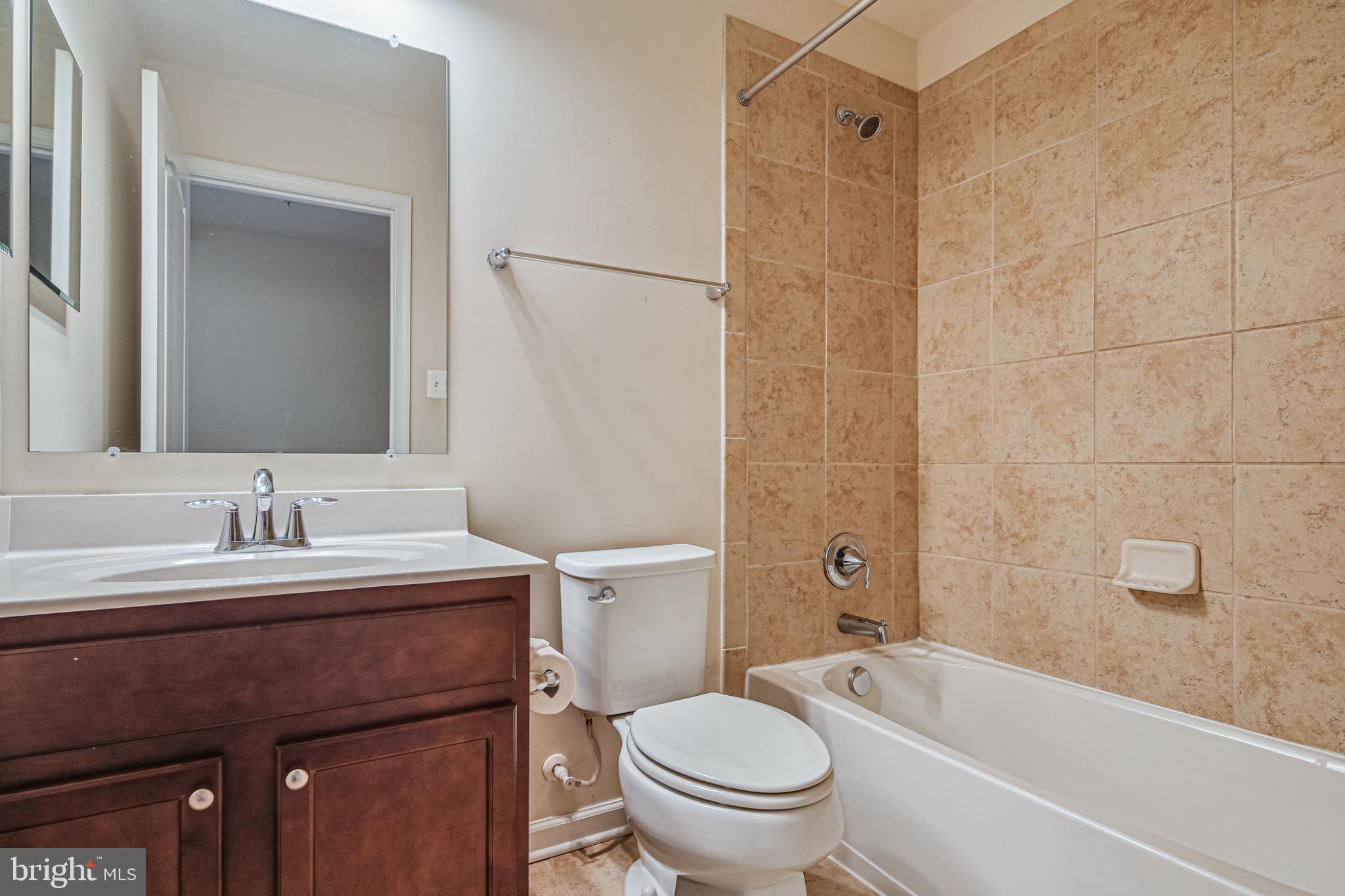 TANYARD SPRINGS TOWNHOMES - Residential