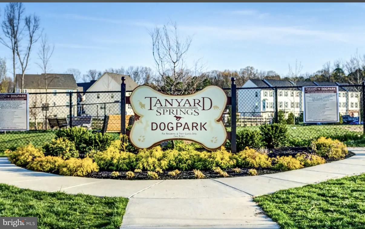 TANYARD SPRINGS TOWNHOMES - Residential
