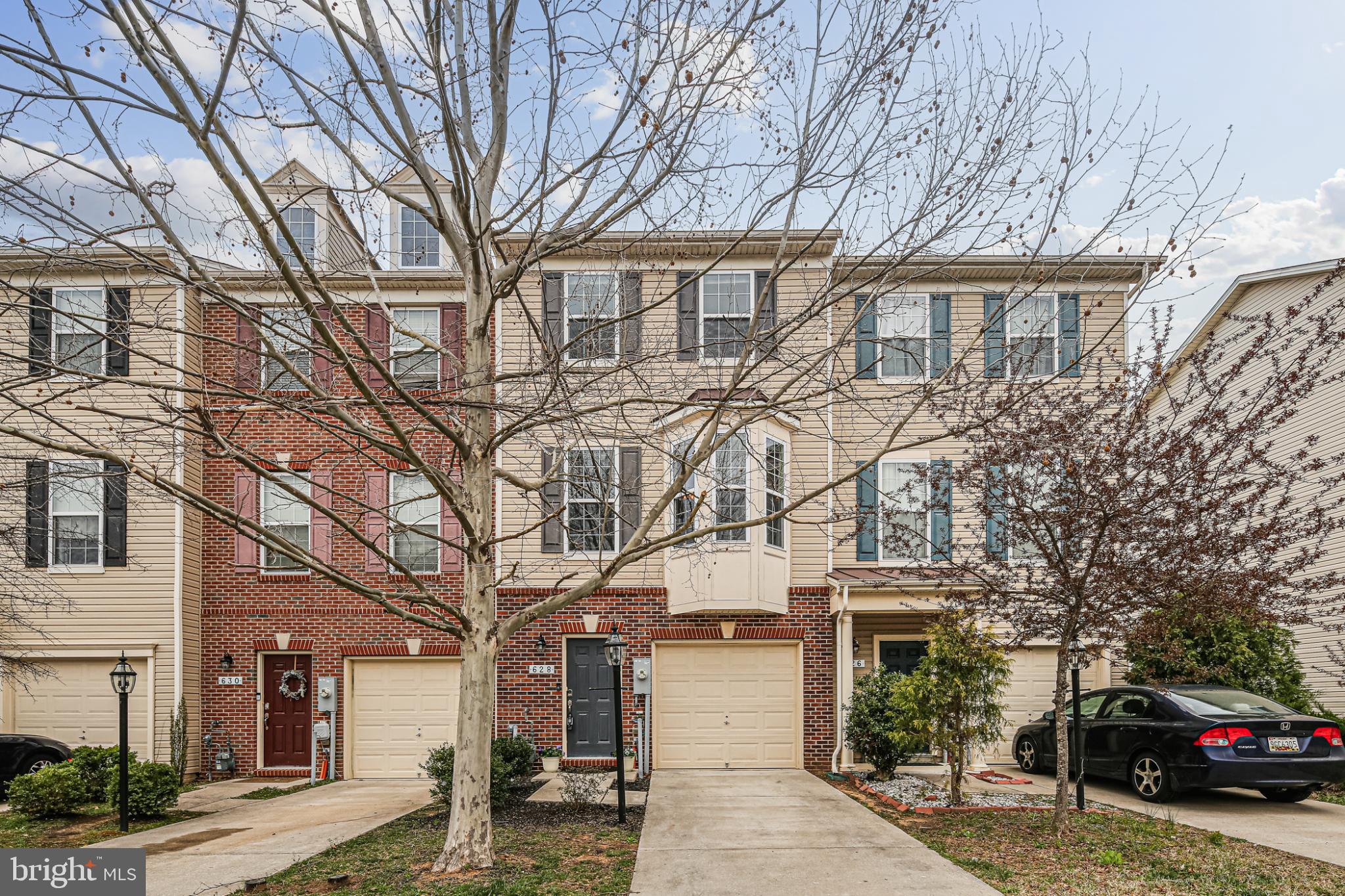 TANYARD SPRINGS TOWNHOMES - Residential
