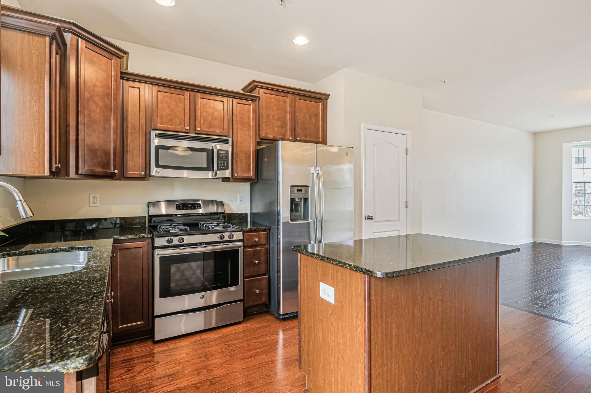 TANYARD SPRINGS TOWNHOMES - Residential