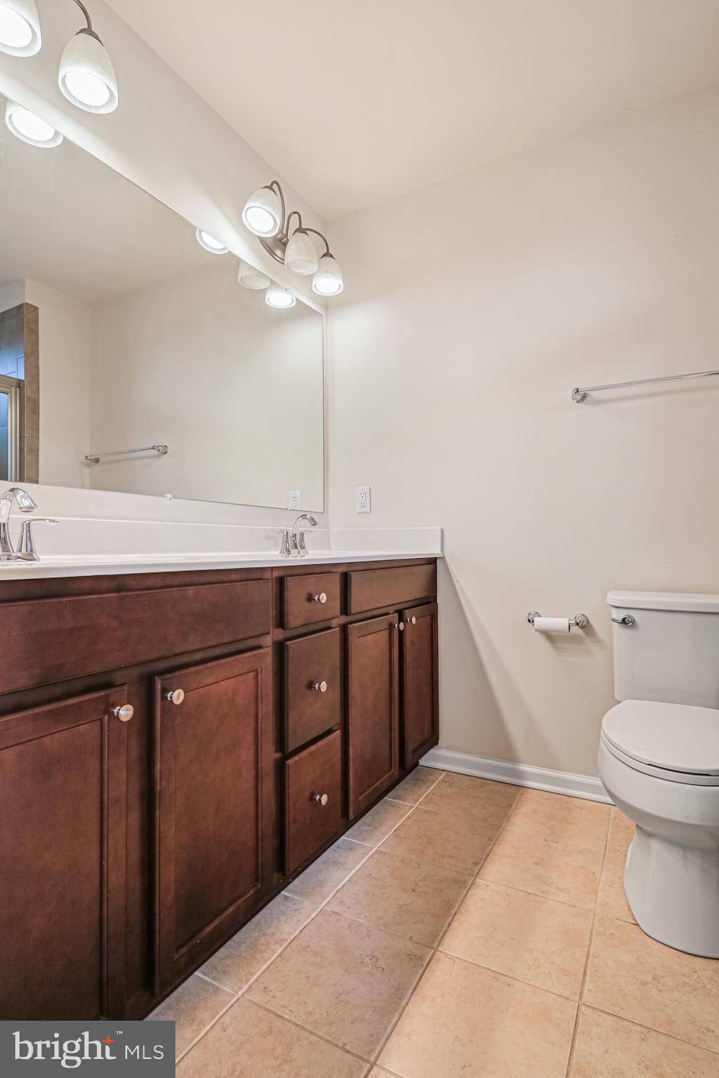 TANYARD SPRINGS TOWNHOMES - Residential