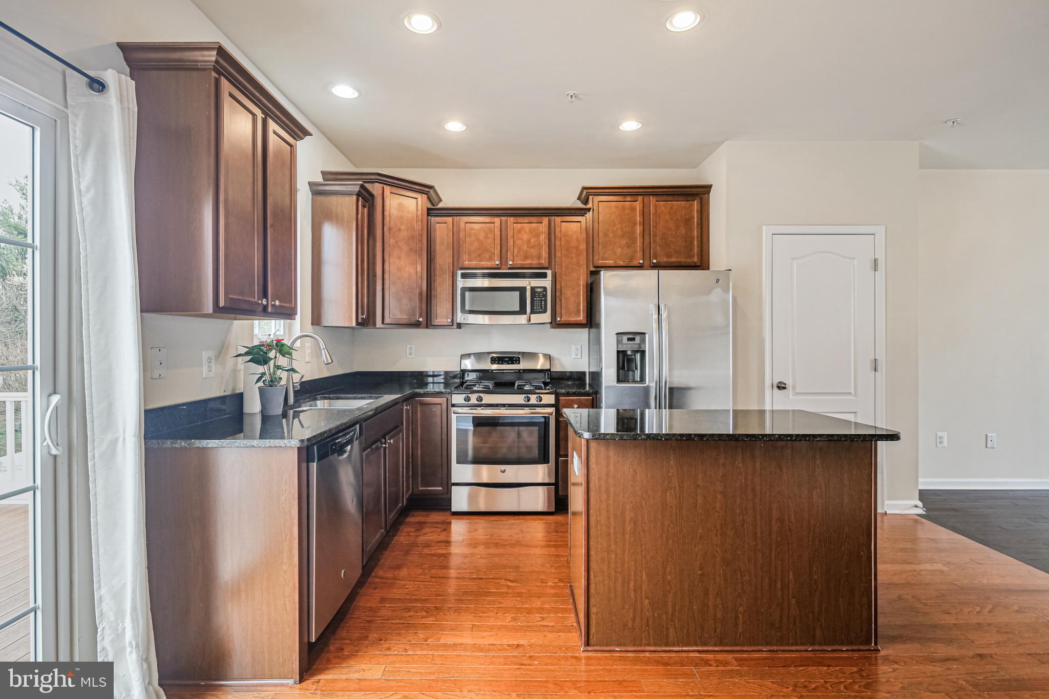 TANYARD SPRINGS TOWNHOMES - Residential