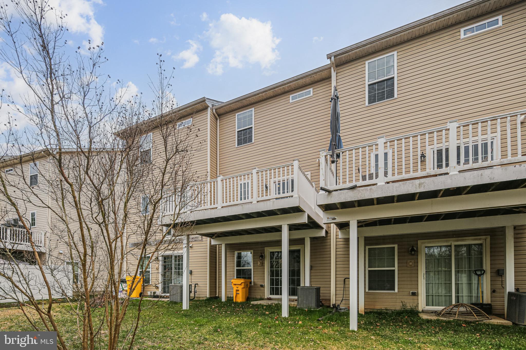 TANYARD SPRINGS TOWNHOMES - Residential