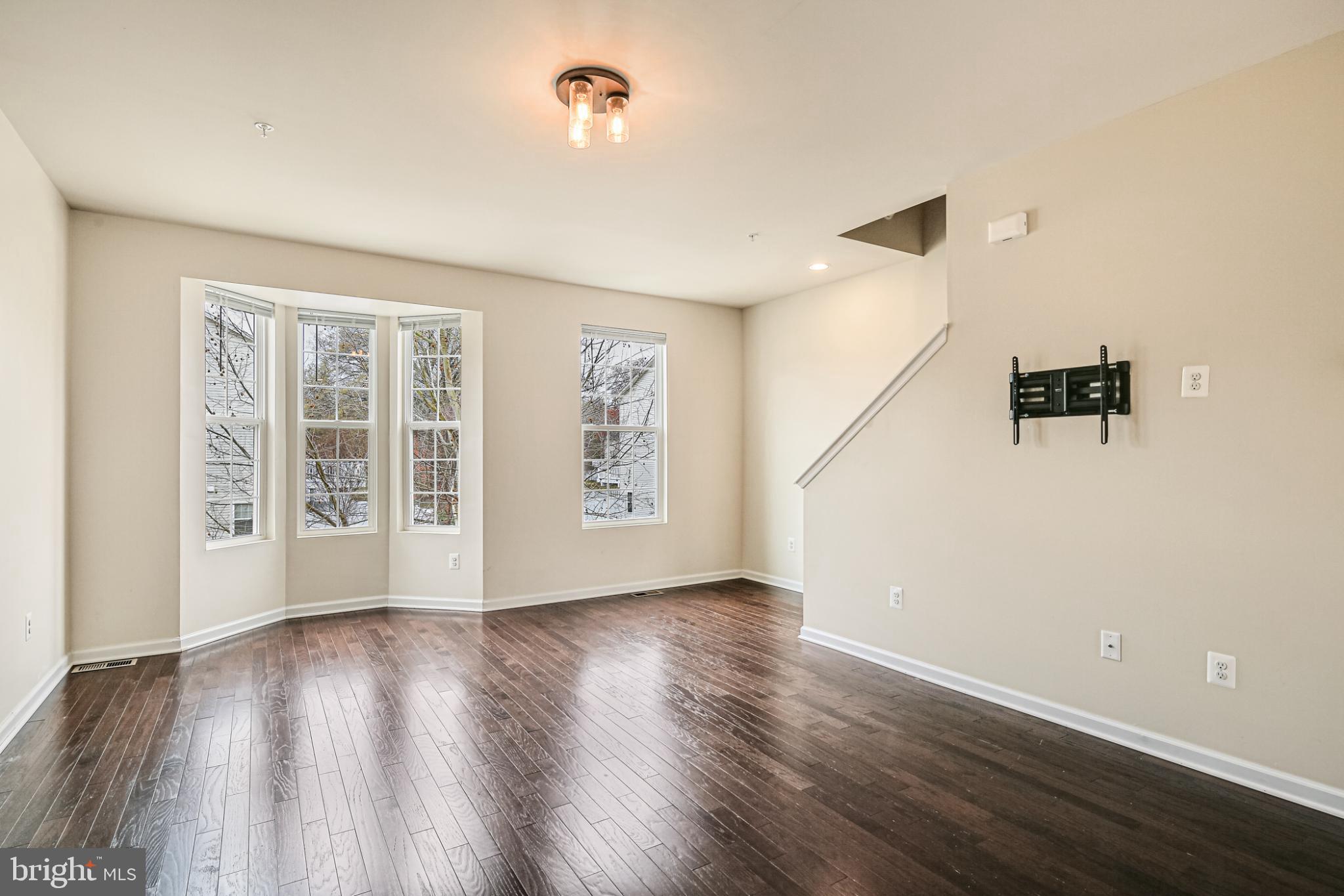 TANYARD SPRINGS TOWNHOMES - Residential