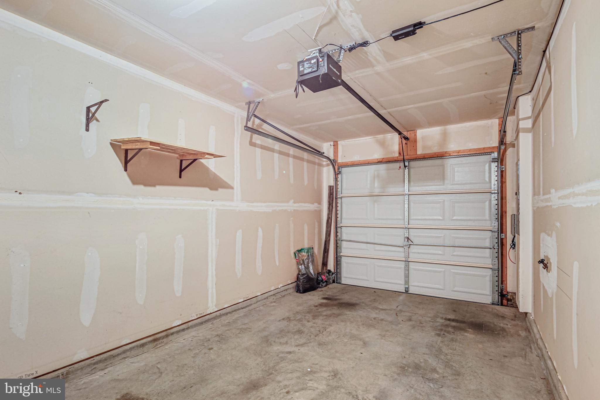 TANYARD SPRINGS TOWNHOMES - Residential