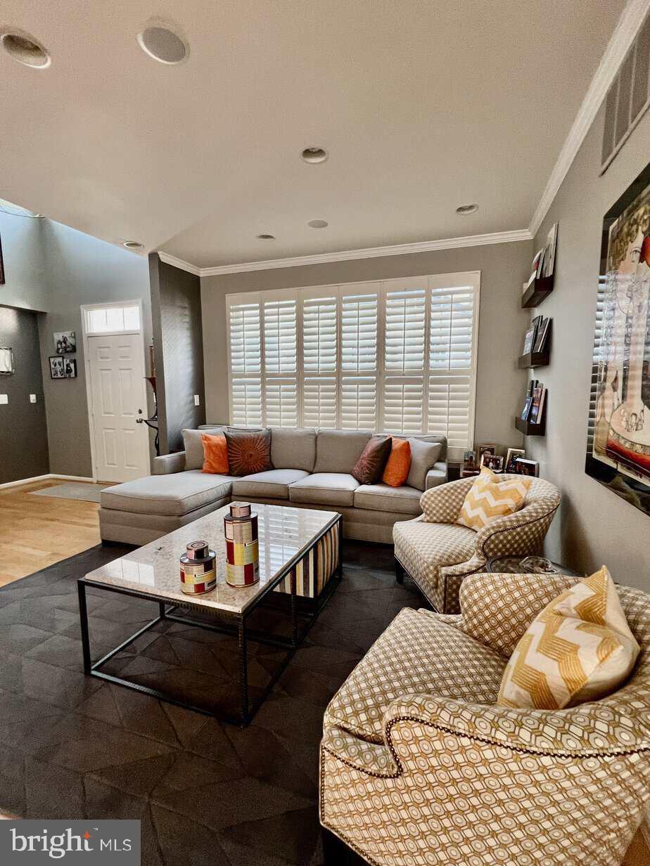 8965 GRIFFIN WAY 8965