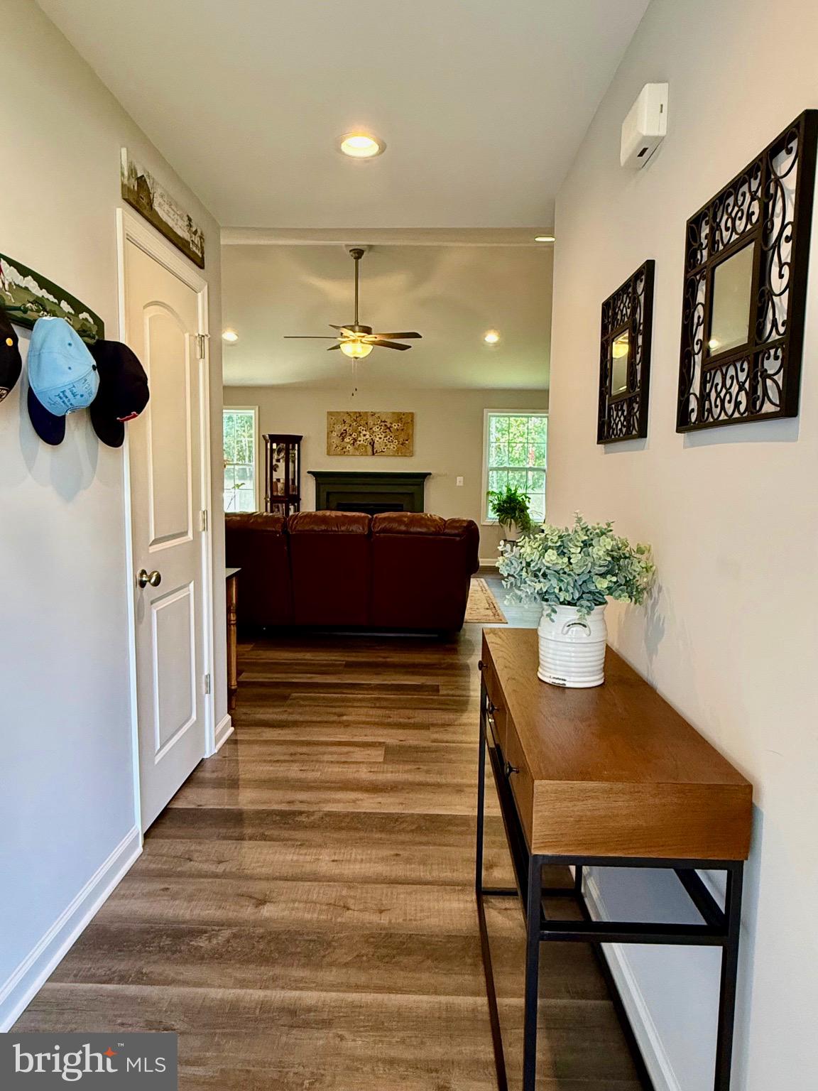 MIDDLE CREEK MANOR - Residential