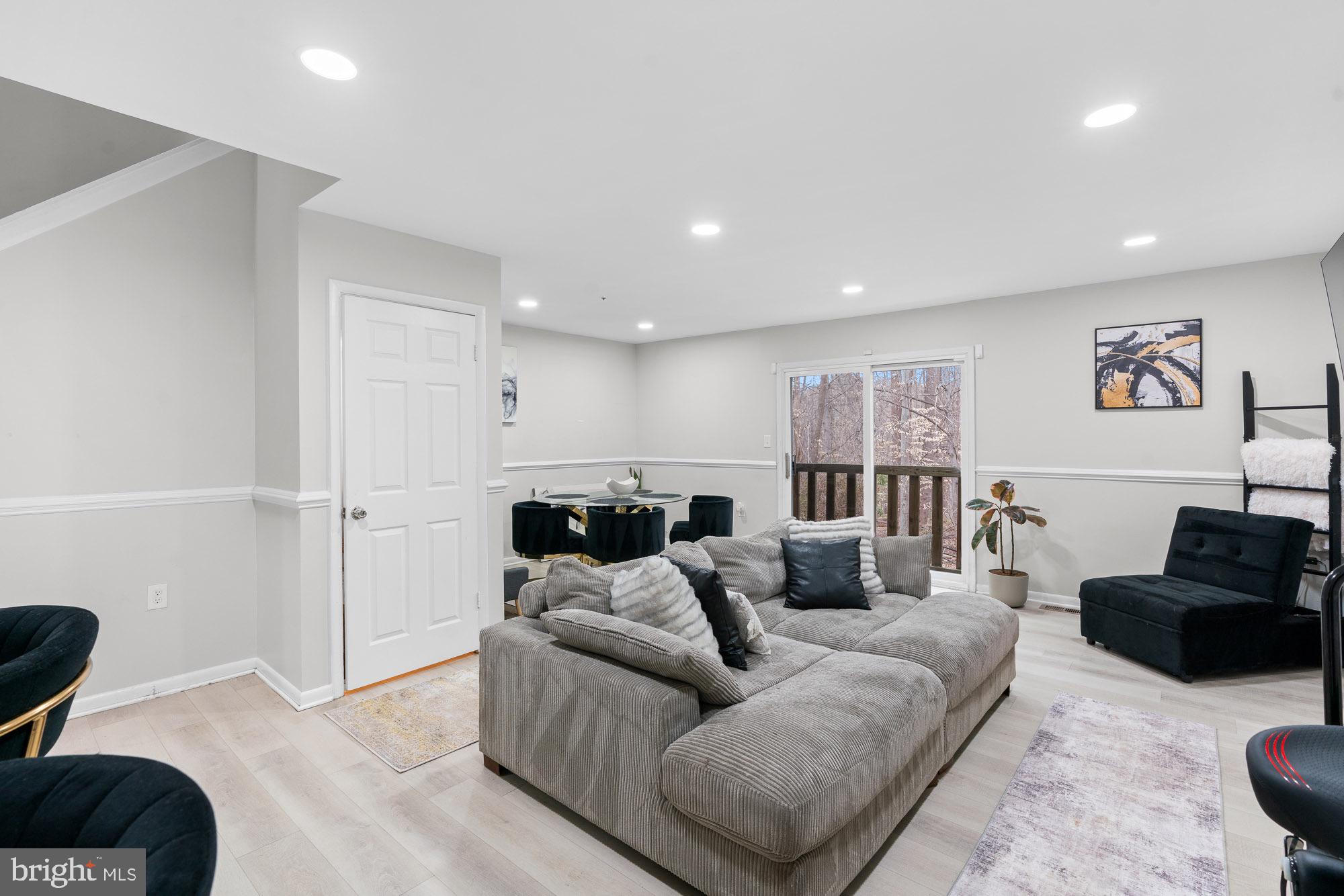 4707 SUMMERTIME DRIVE