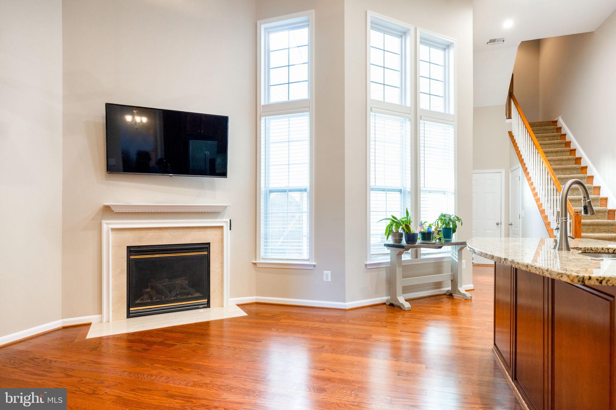 LANSDOWNE TOWN CENTER - Residential