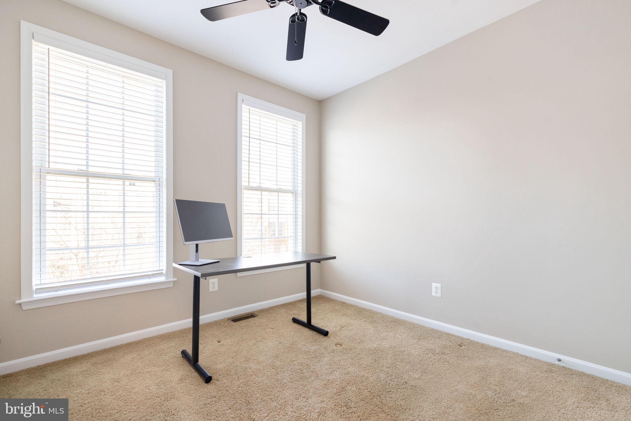 LANSDOWNE TOWN CENTER - Residential