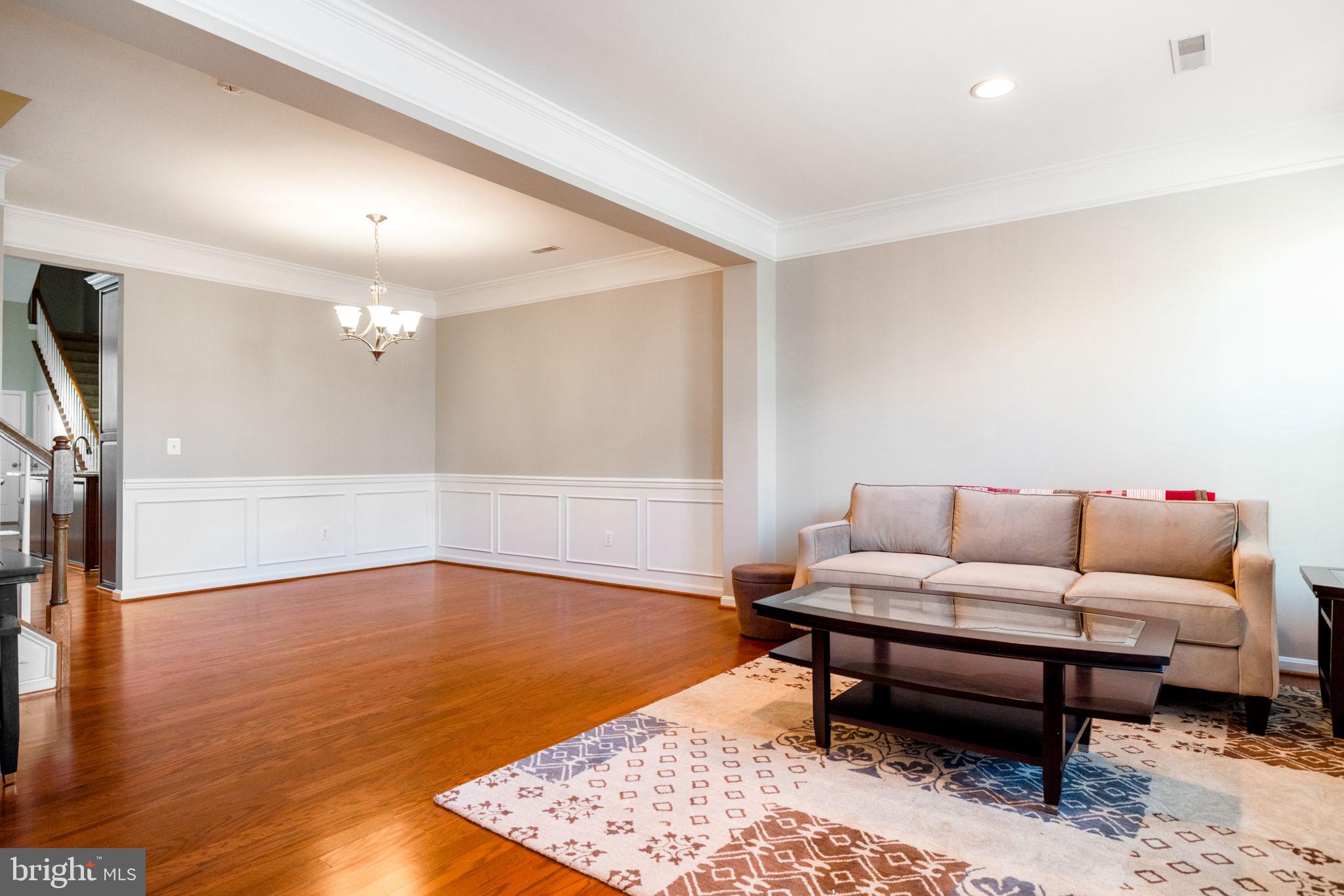 LANSDOWNE TOWN CENTER - Residential