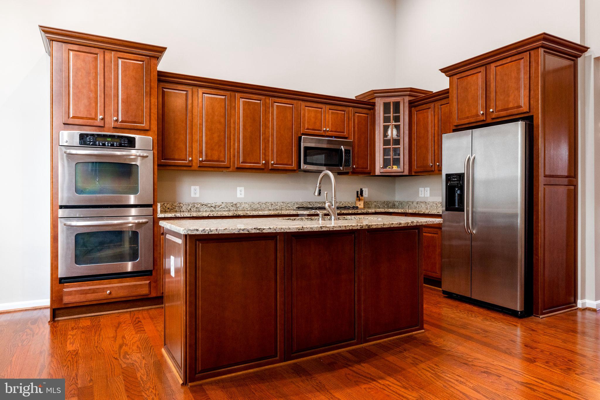 LANSDOWNE TOWN CENTER - Residential