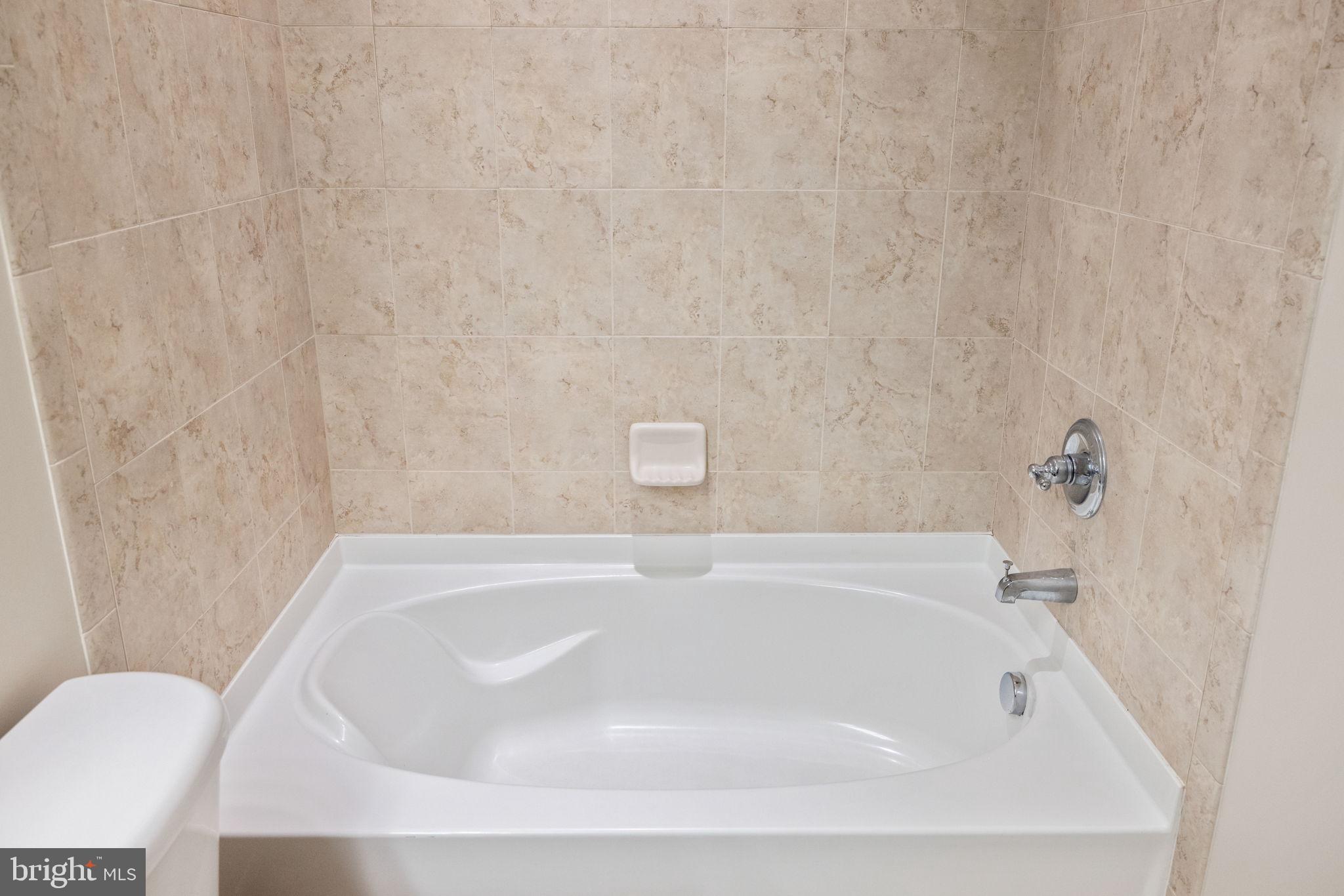 LANSDOWNE TOWN CENTER - Residential