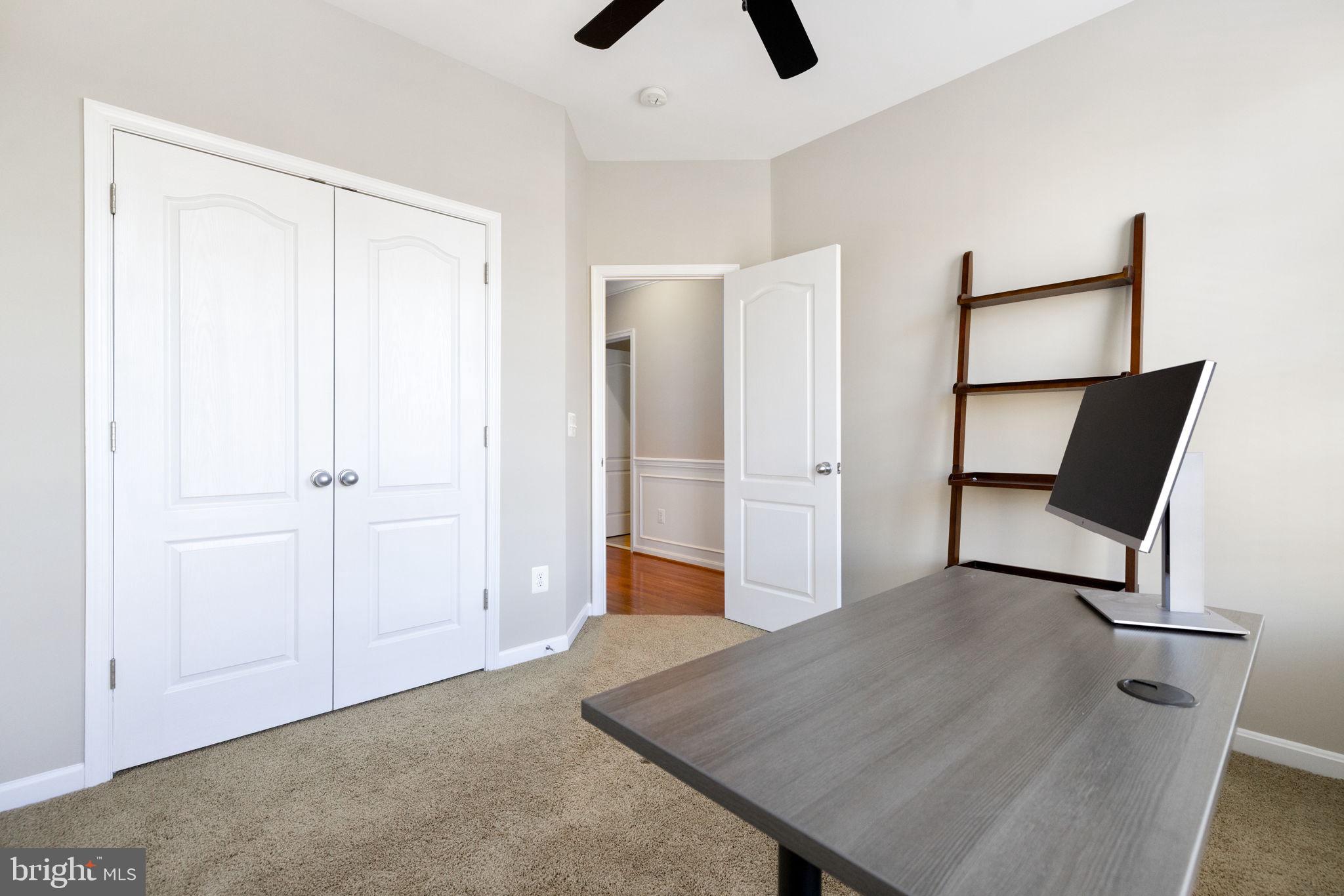 LANSDOWNE TOWN CENTER - Residential