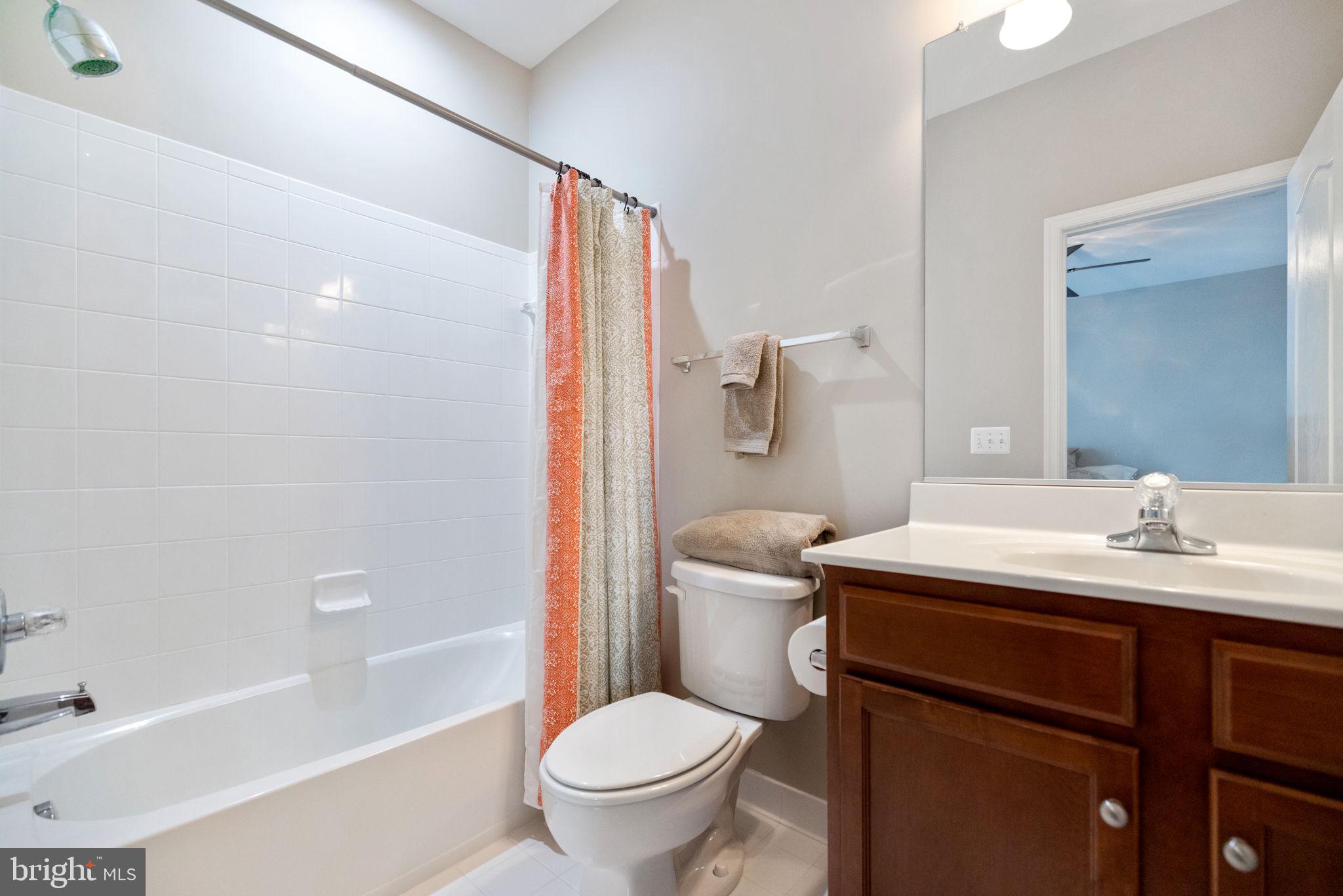 LANSDOWNE TOWN CENTER - Residential