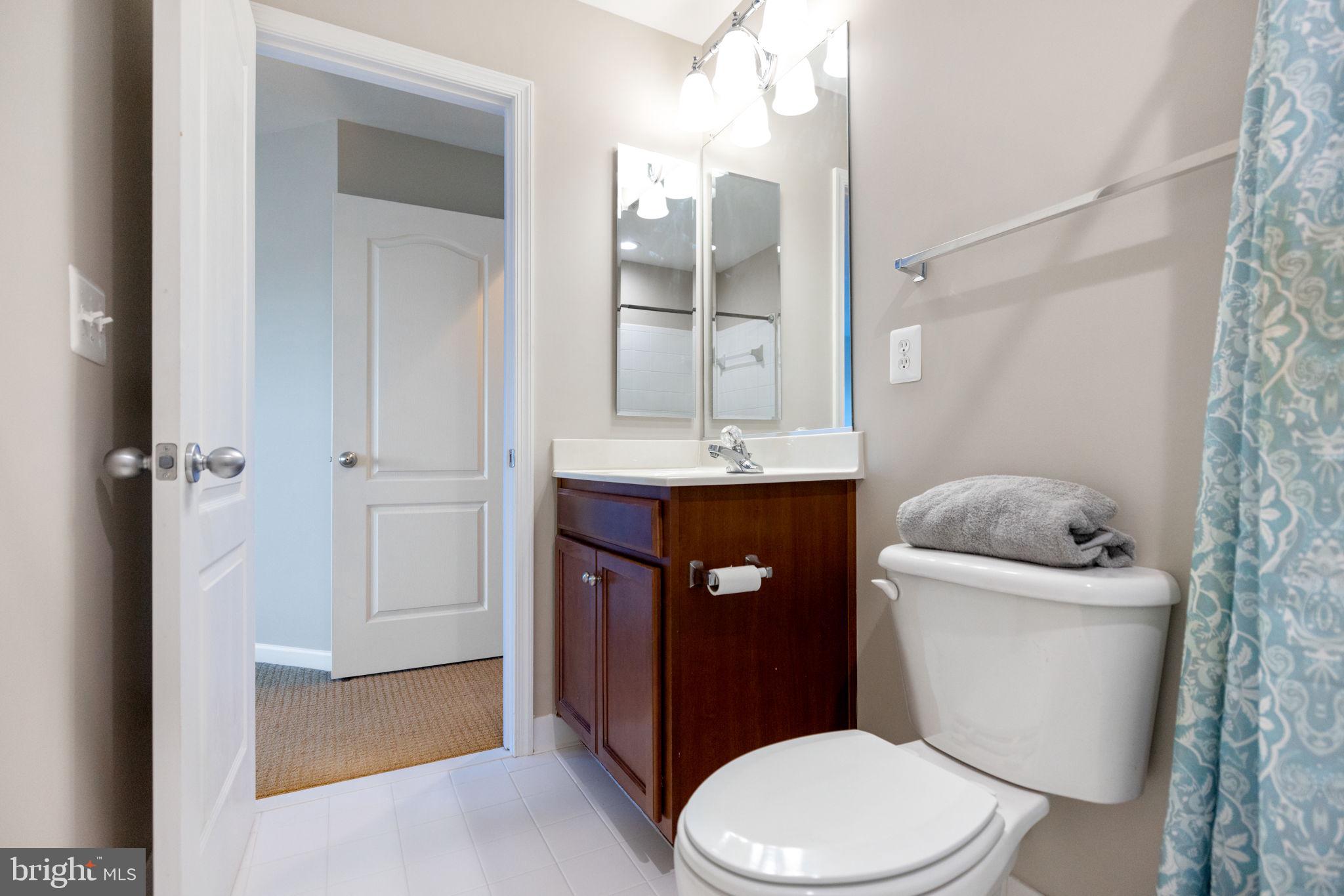 LANSDOWNE TOWN CENTER - Residential