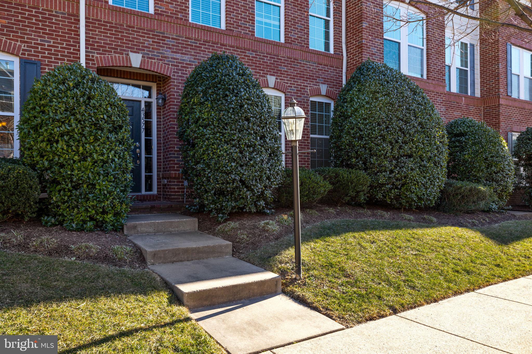 LANSDOWNE TOWN CENTER - Residential