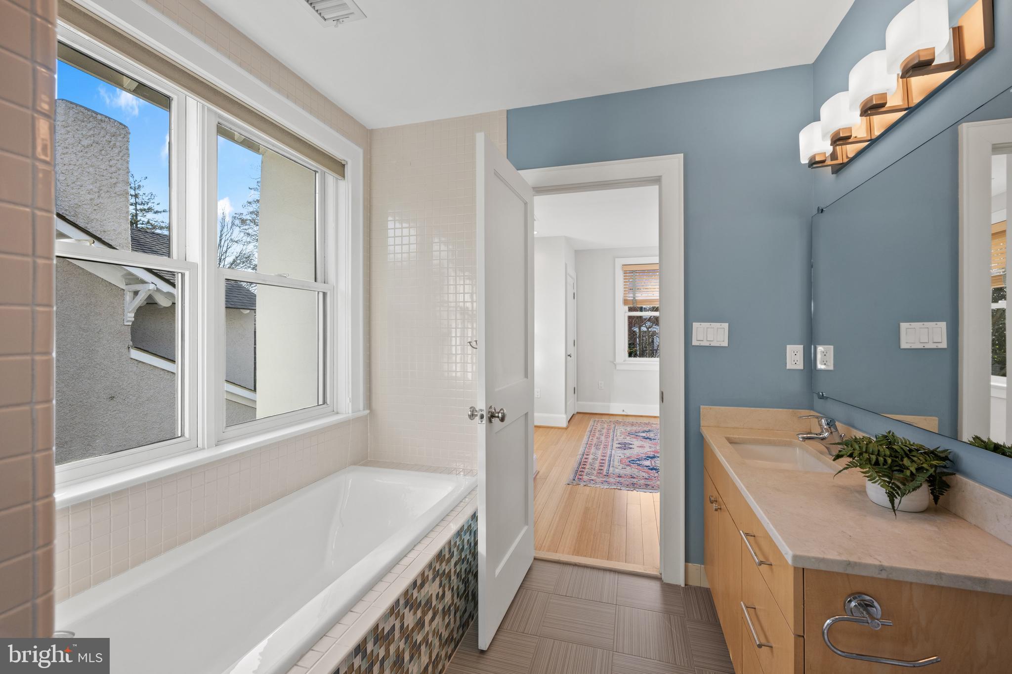 CHEVY CHASE - Residential