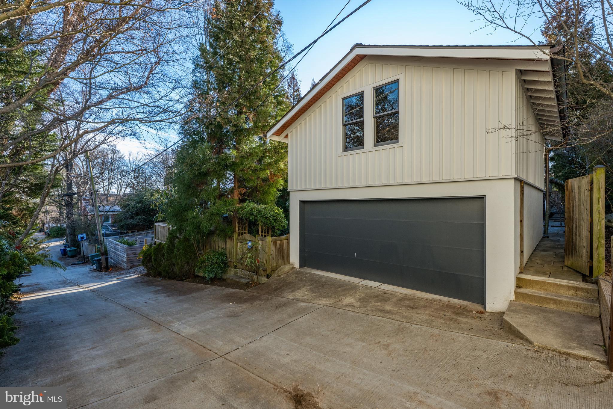 CHEVY CHASE - Residential