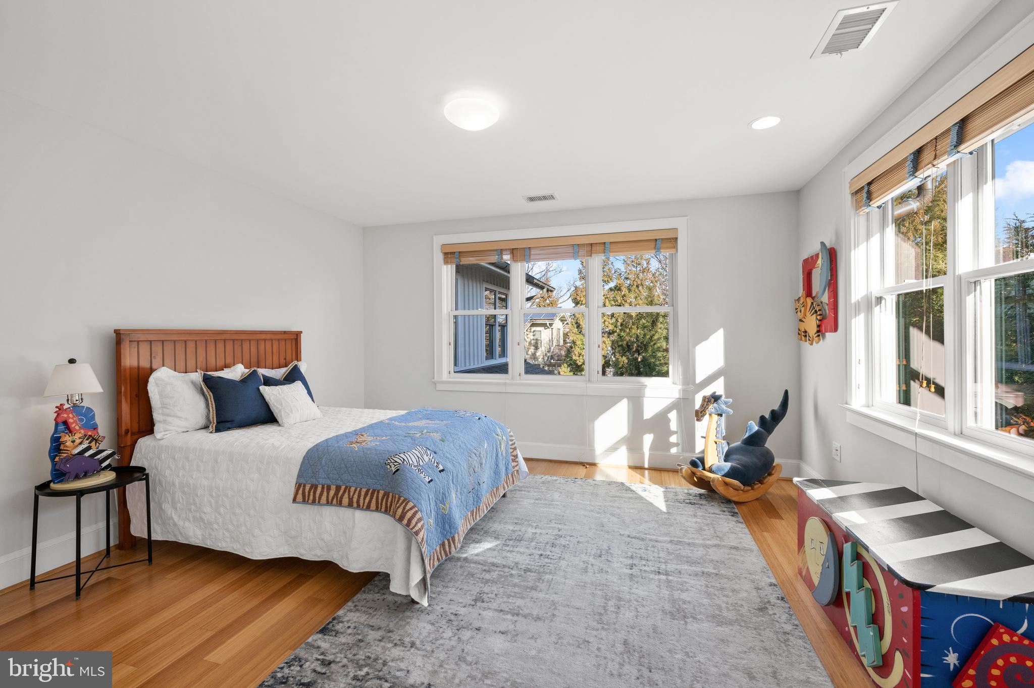 CHEVY CHASE - Residential
