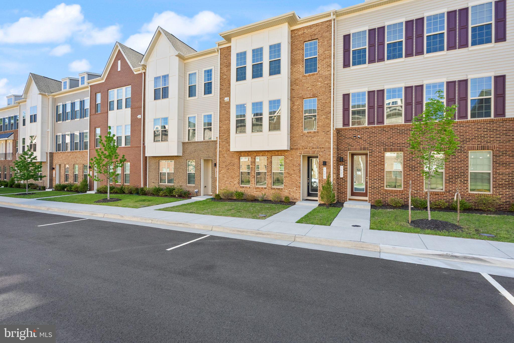 1629 FIELD SPARROW TERRACE NE