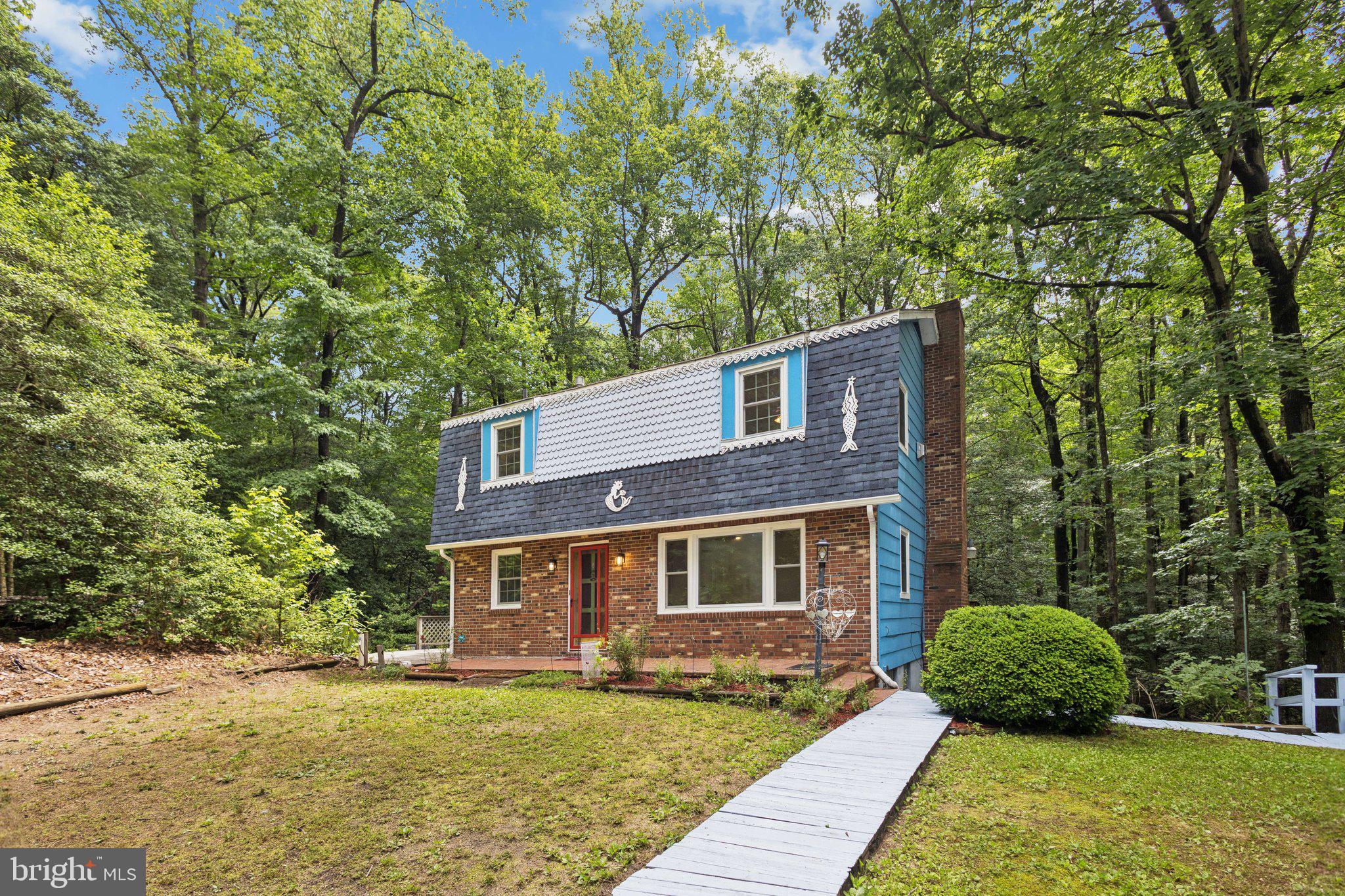 275 CASTLE DRIVE
