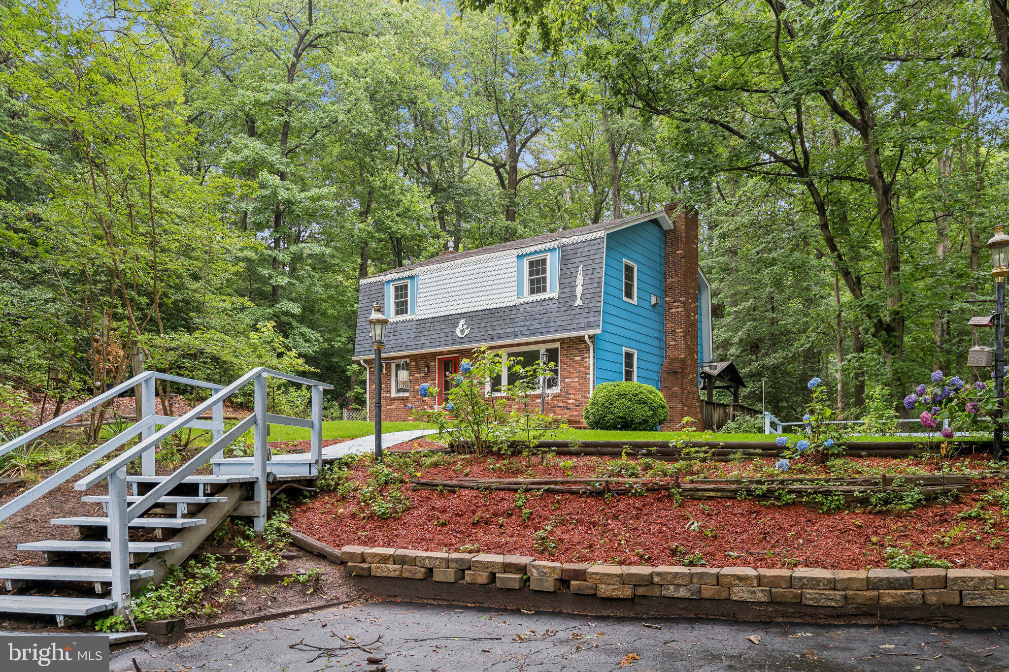 275 CASTLE DRIVE
