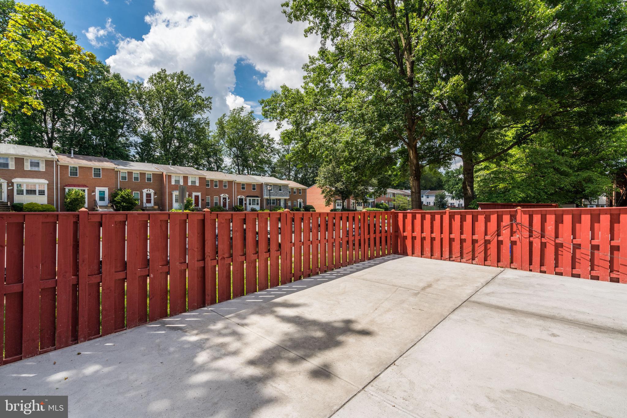 PINEWOOD GREENS - Residential