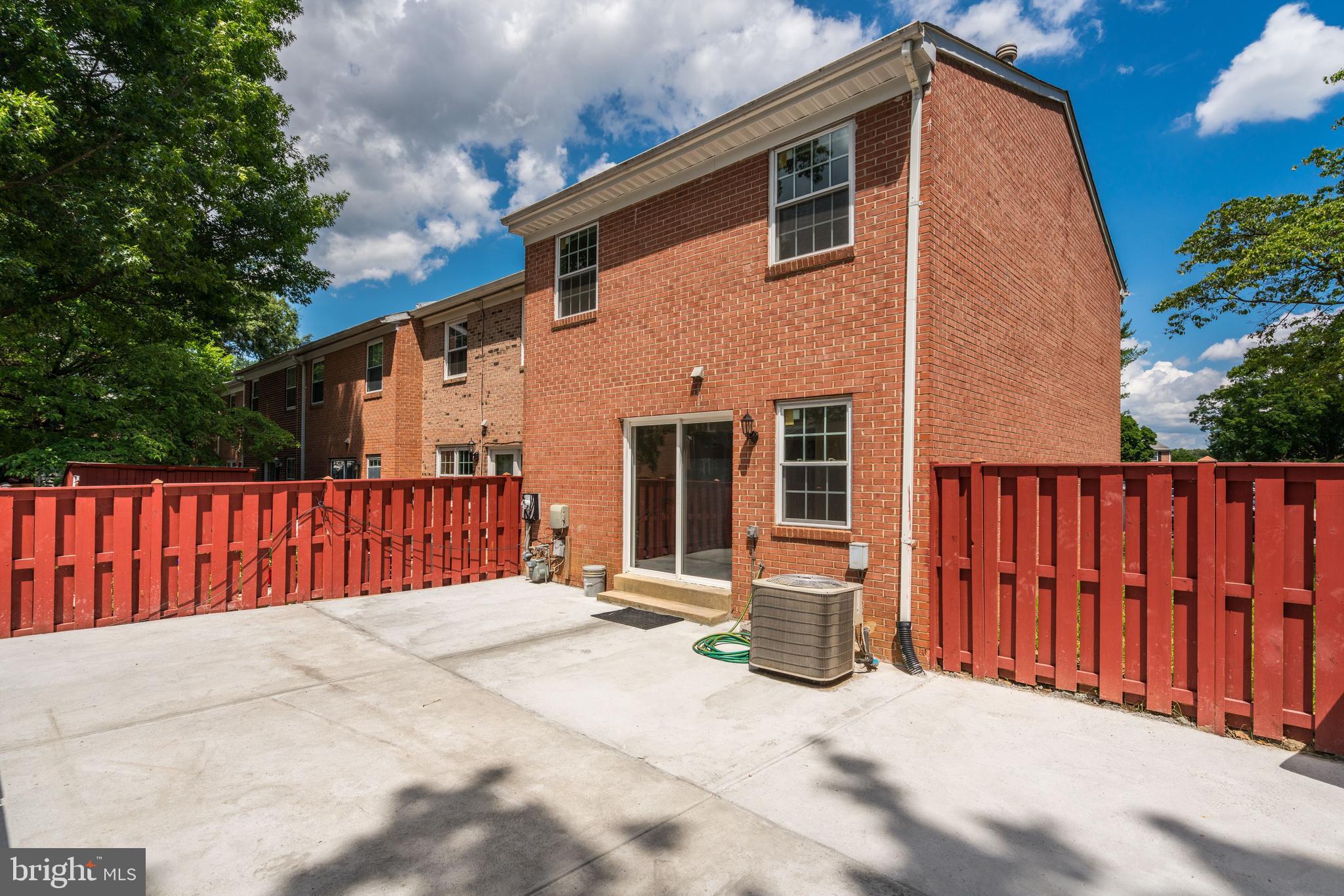 PINEWOOD GREENS - Residential